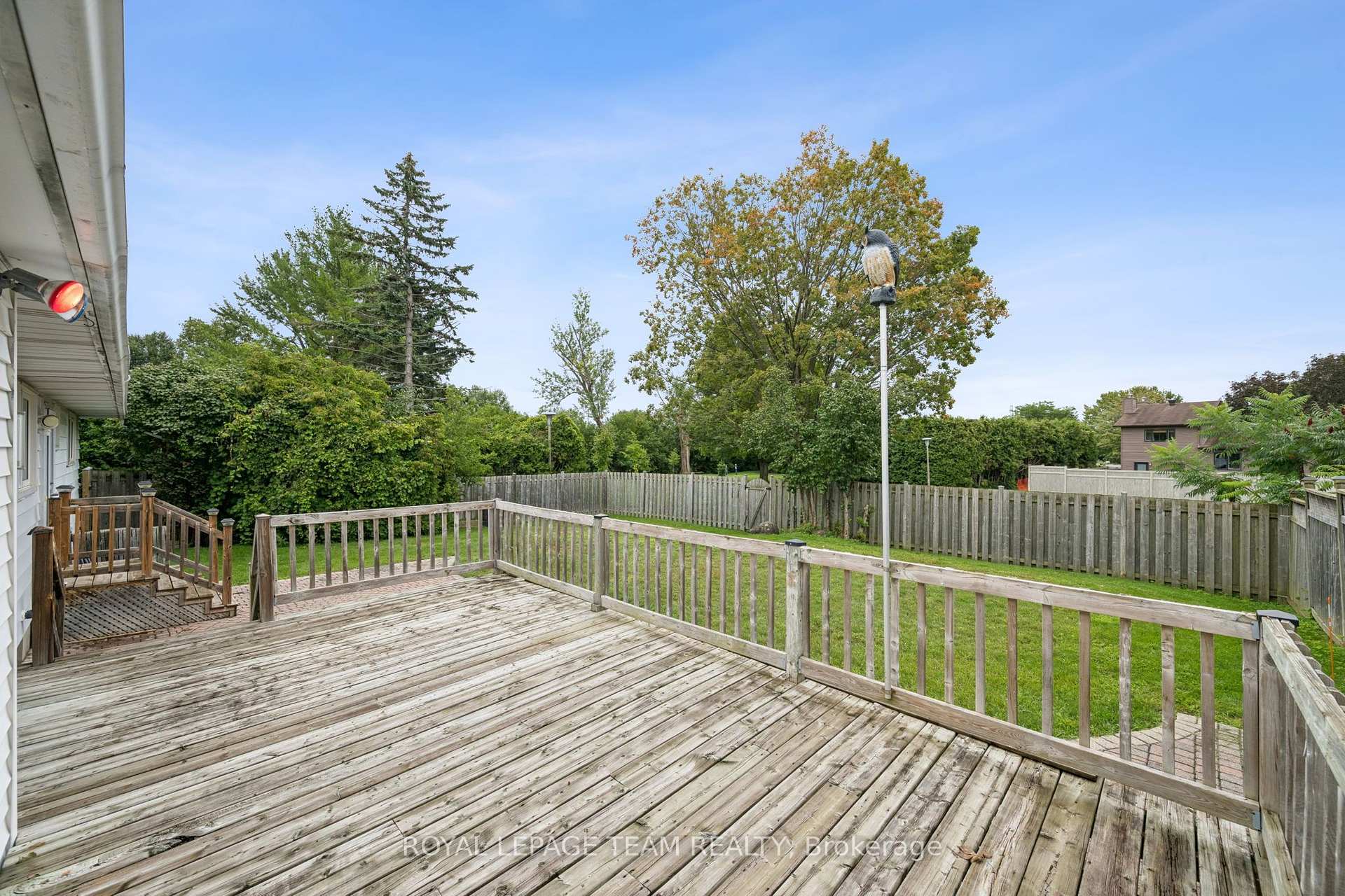 Photo 25 of 22 Redpine Drive, Ottawa, Borden Farm/Stewart Farm/Carleton Heights/Parkwood Hills — HOMEH