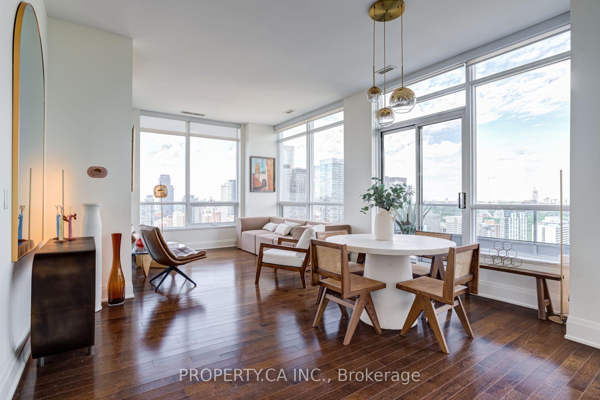 Front of Unit 3404, 500 Sherbourne Street