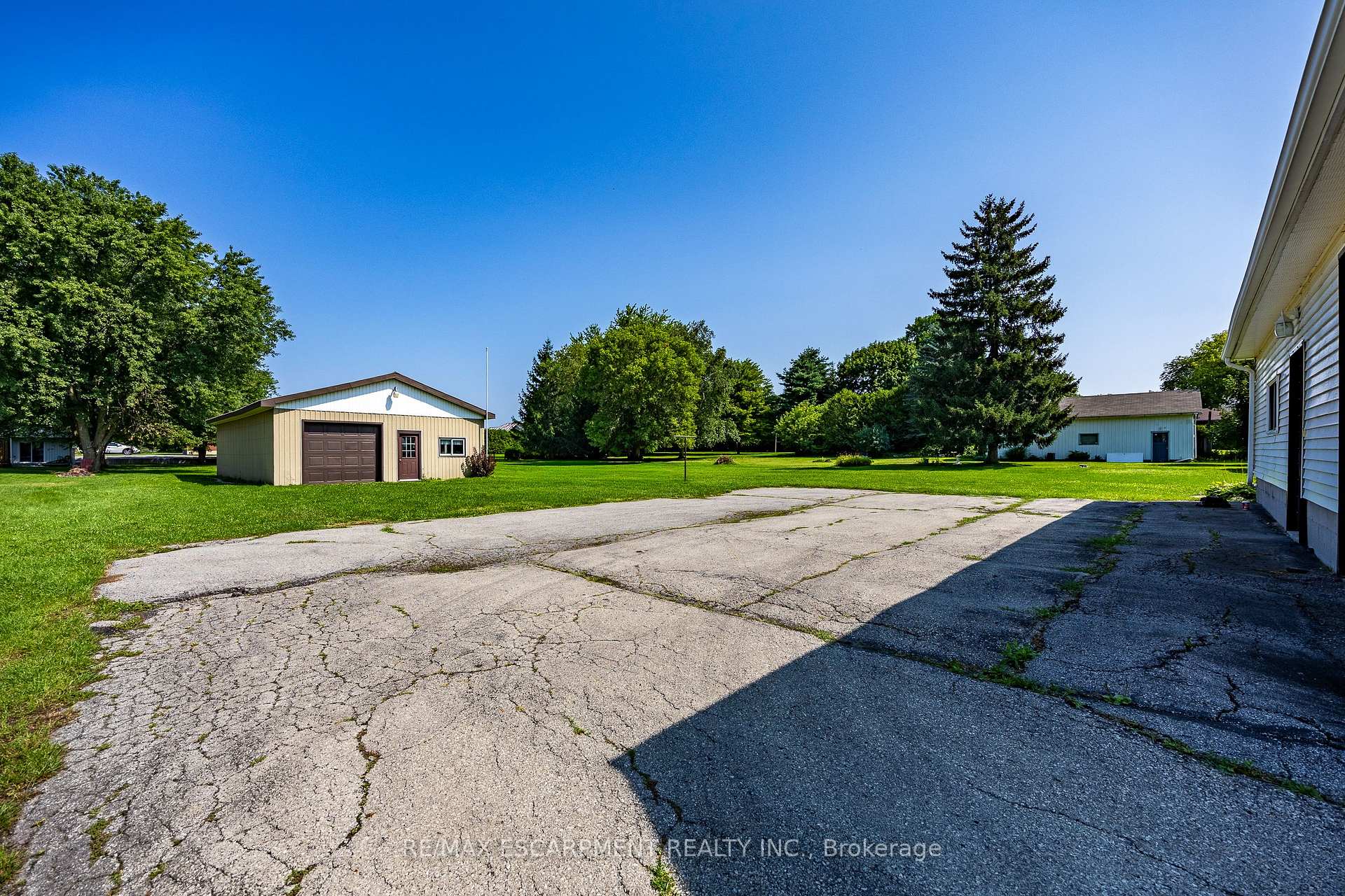 Photo 6 of 1032 Main Street, Norfolk, Port Dover — HOMEH