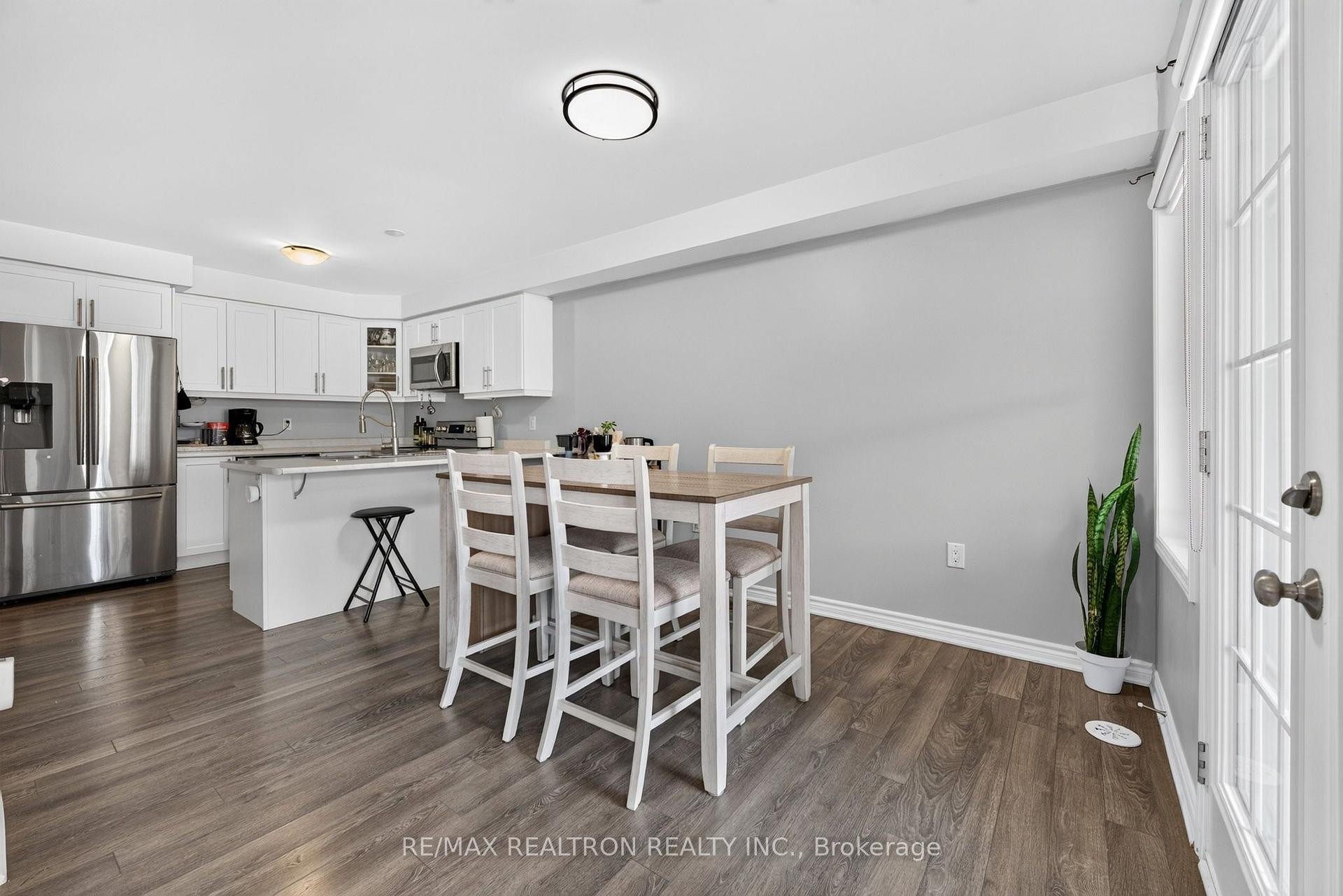 Photo 11 of 1096 Silk Street, Pickering, Rural Pickering — HOMEH