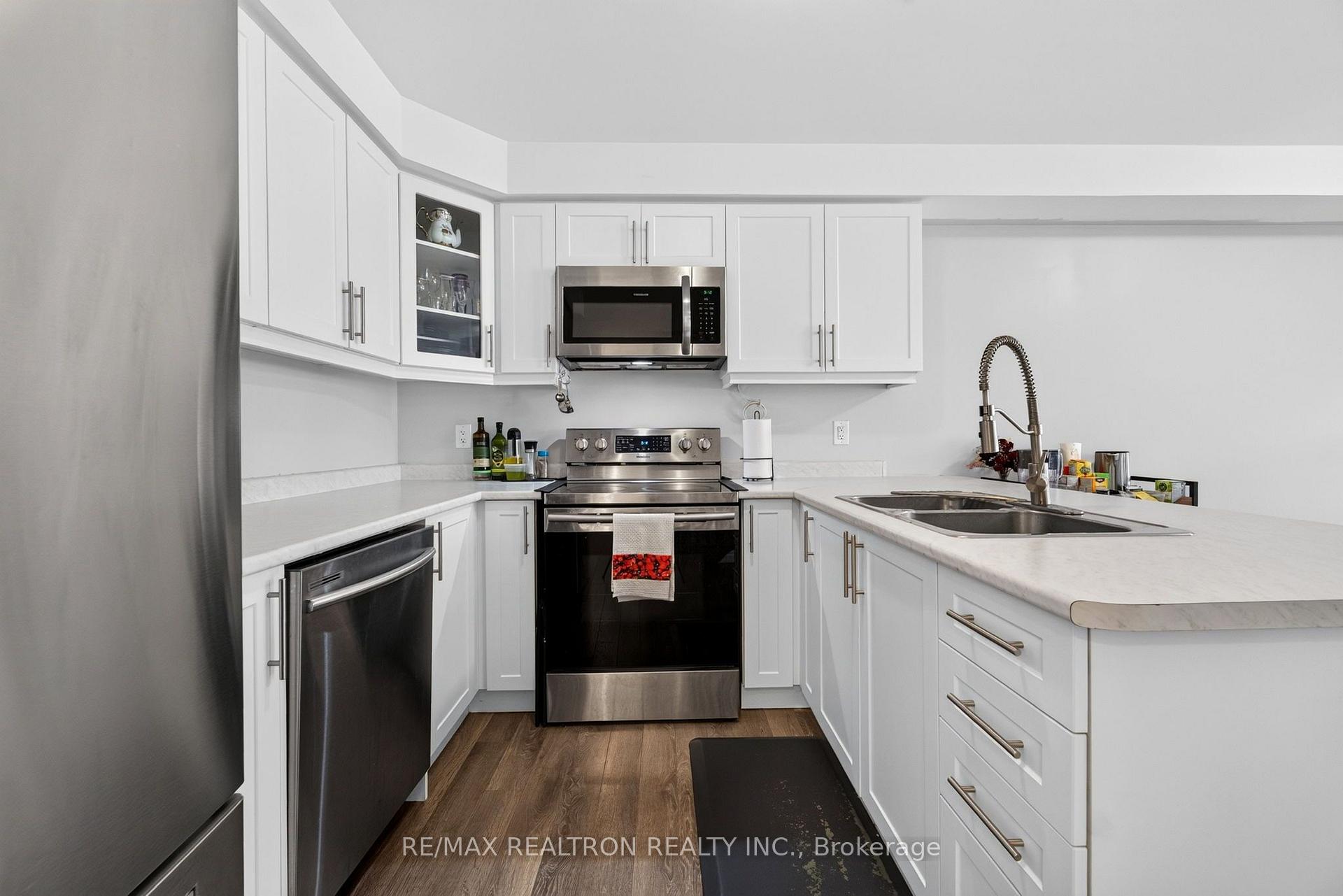 Photo 14 of 1096 Silk Street, Pickering, Rural Pickering — HOMEH