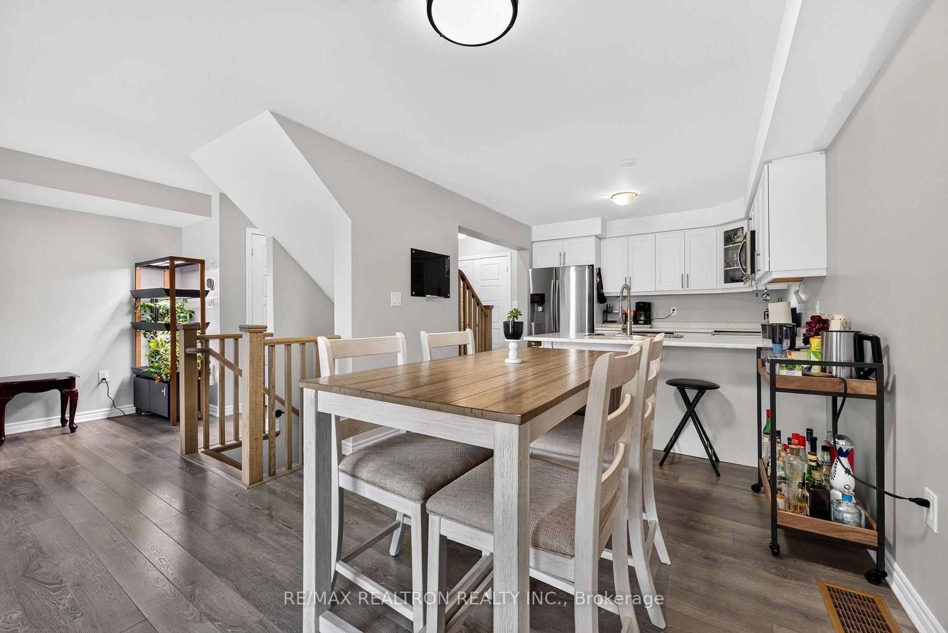 Photo 16 of 1096 Silk Street, Pickering, Rural Pickering — HOMEH