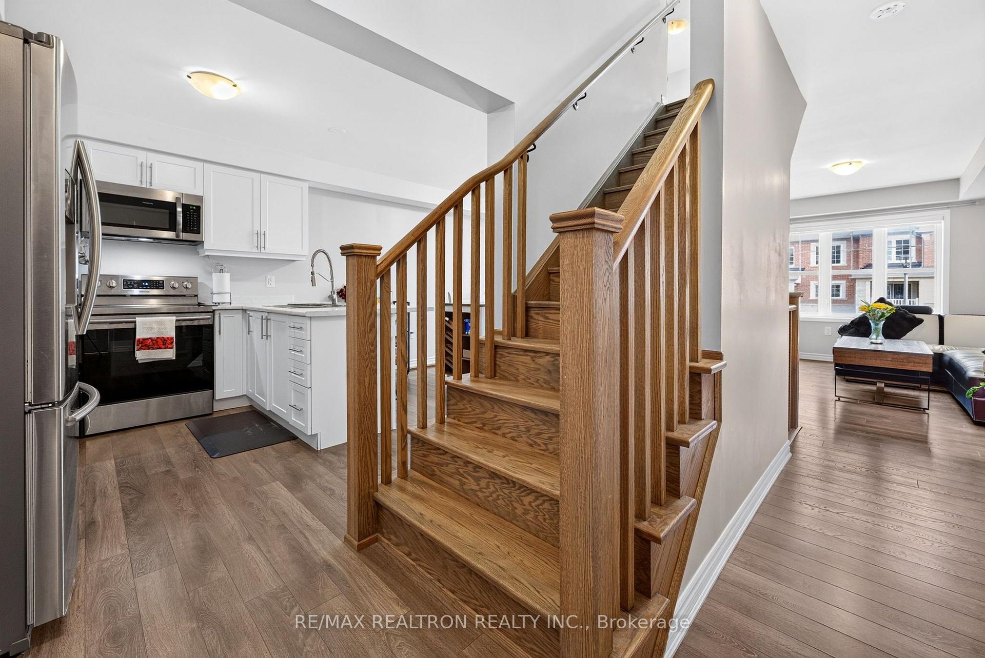 Photo 21 of 1096 Silk Street, Pickering, Rural Pickering — HOMEH
