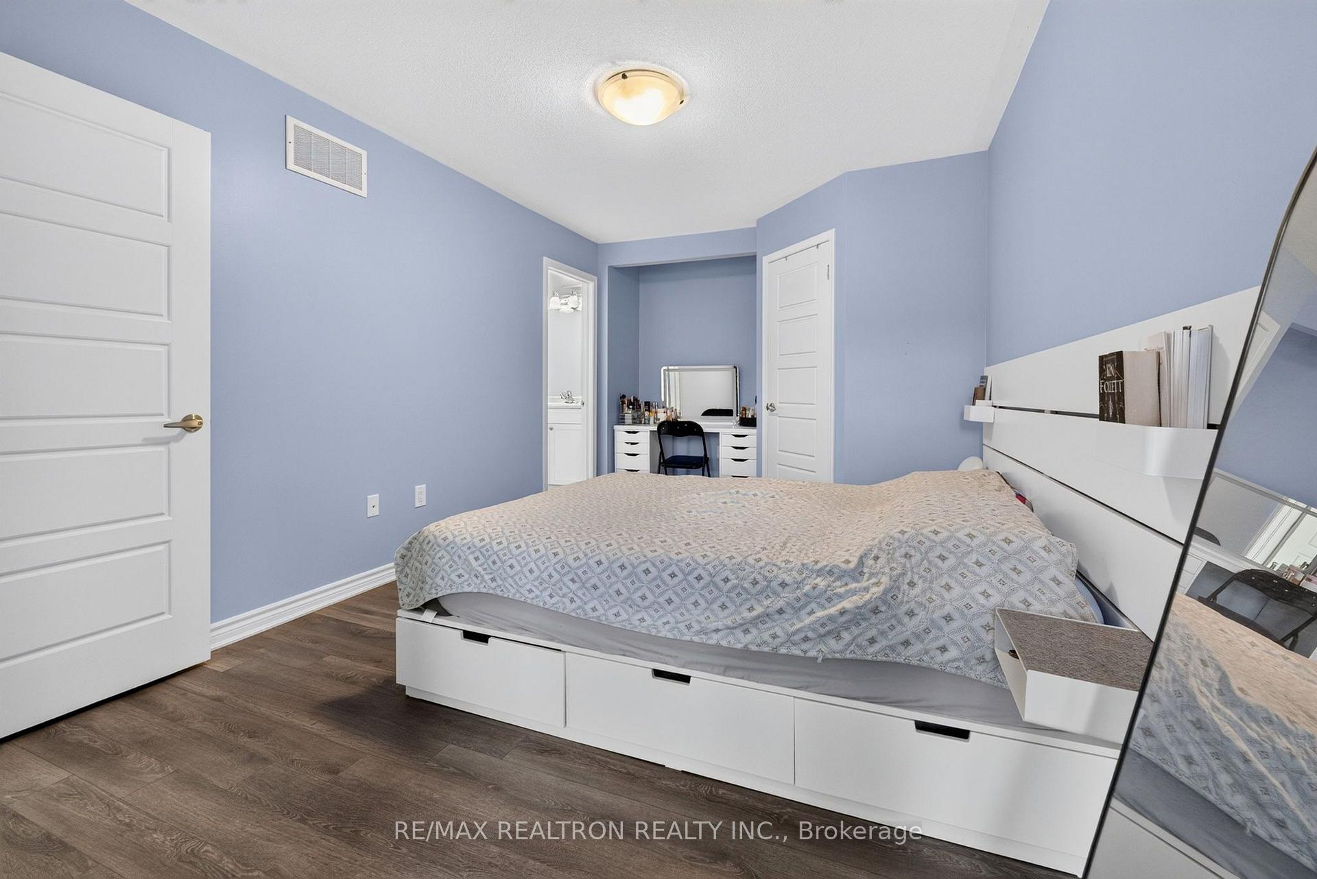 Photo 24 of 1096 Silk Street, Pickering, Rural Pickering — HOMEH