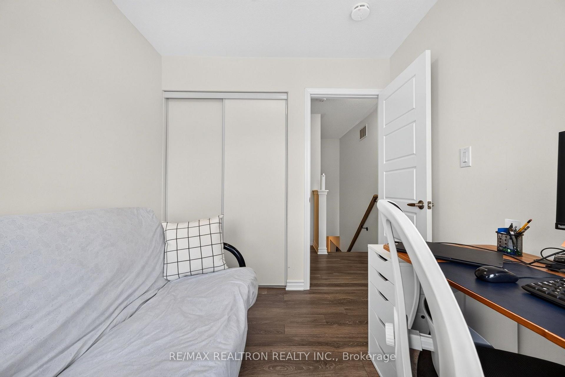Photo 32 of 1096 Silk Street, Pickering, Rural Pickering — HOMEH