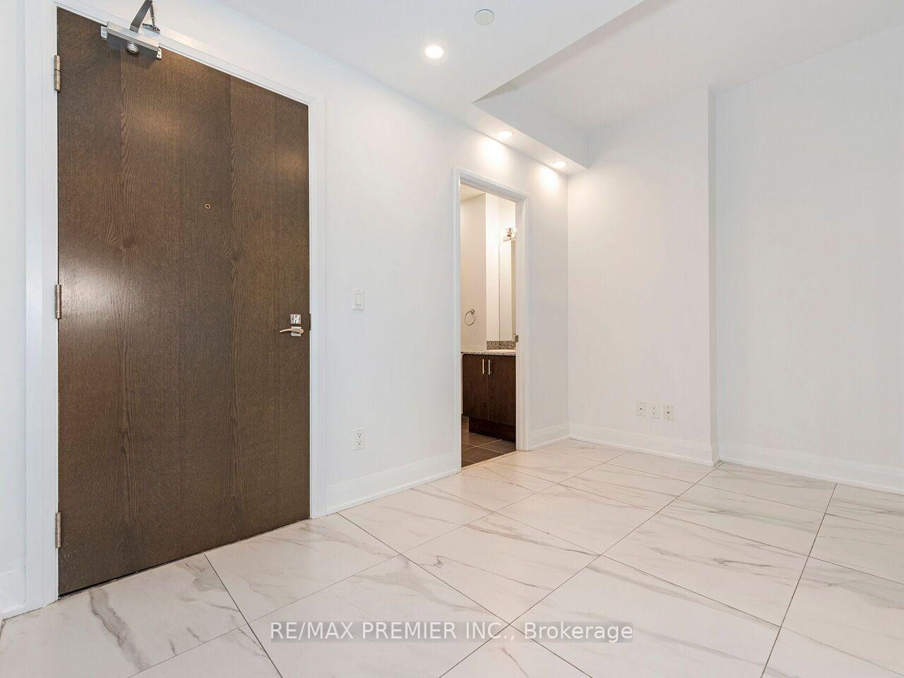 Photo 7 of Unit 1706, 2900 Highway 7, Vaughan, Concord — HOMEH