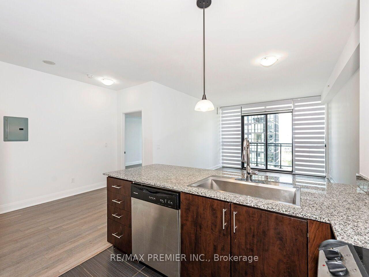 Photo 18 of Unit 1706, 2900 Highway 7, Vaughan, Concord — HOMEH