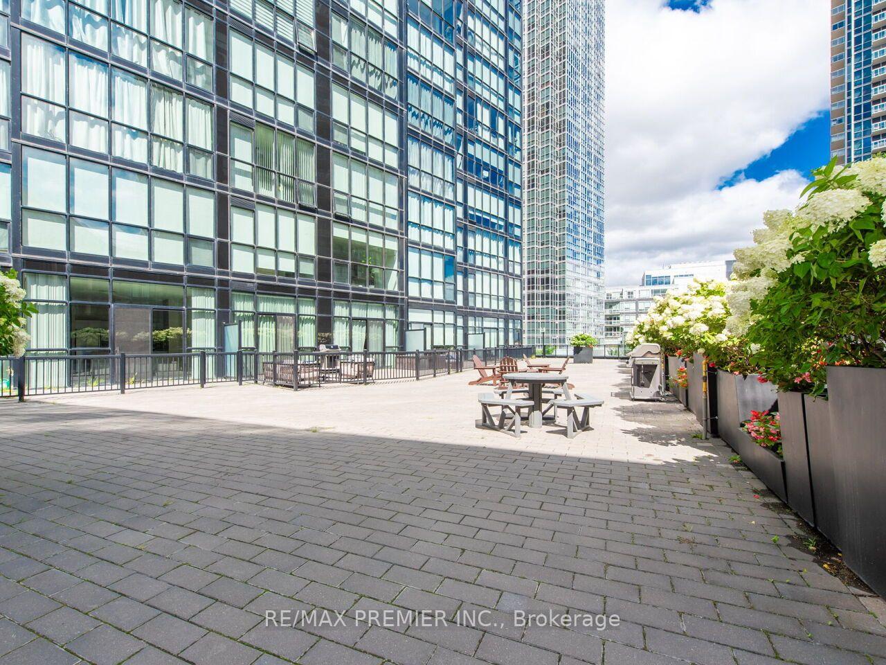 Photo 46 of Unit 1706, 2900 Highway 7, Vaughan, Concord — HOMEH