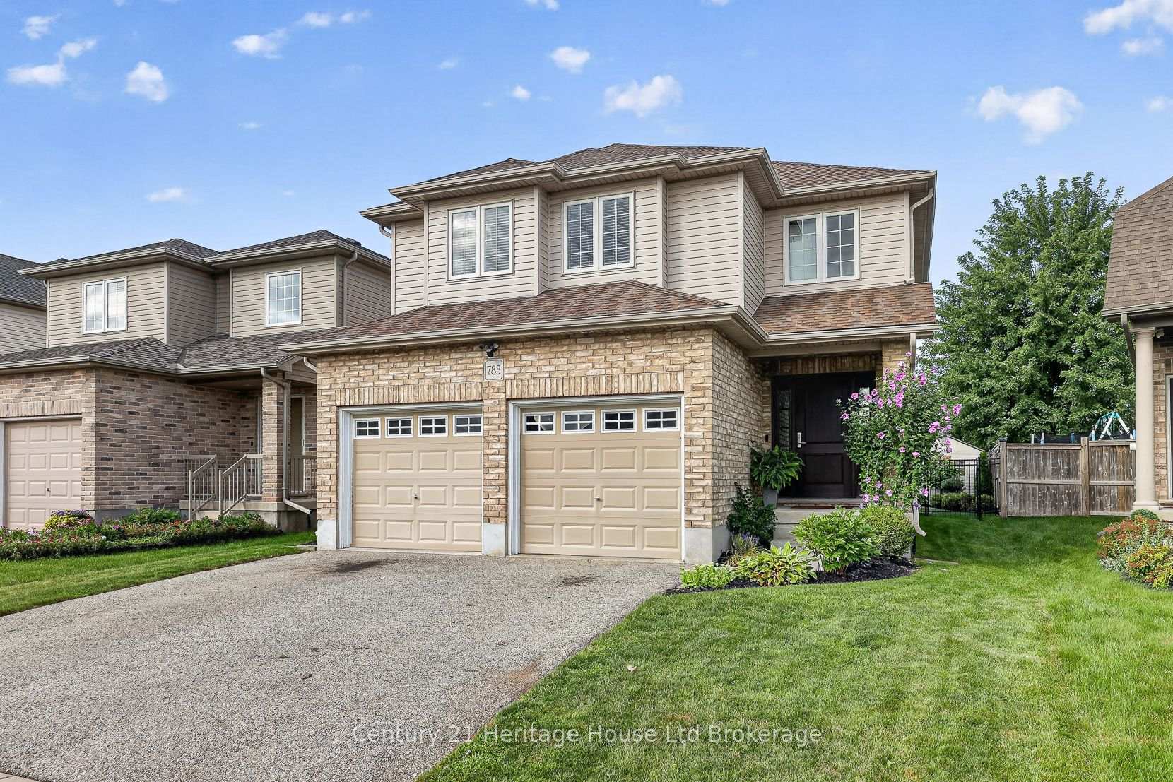 Photo 2 of 783 Frontenac Crescent, Woodstock, Woodstock - South — HOMEH