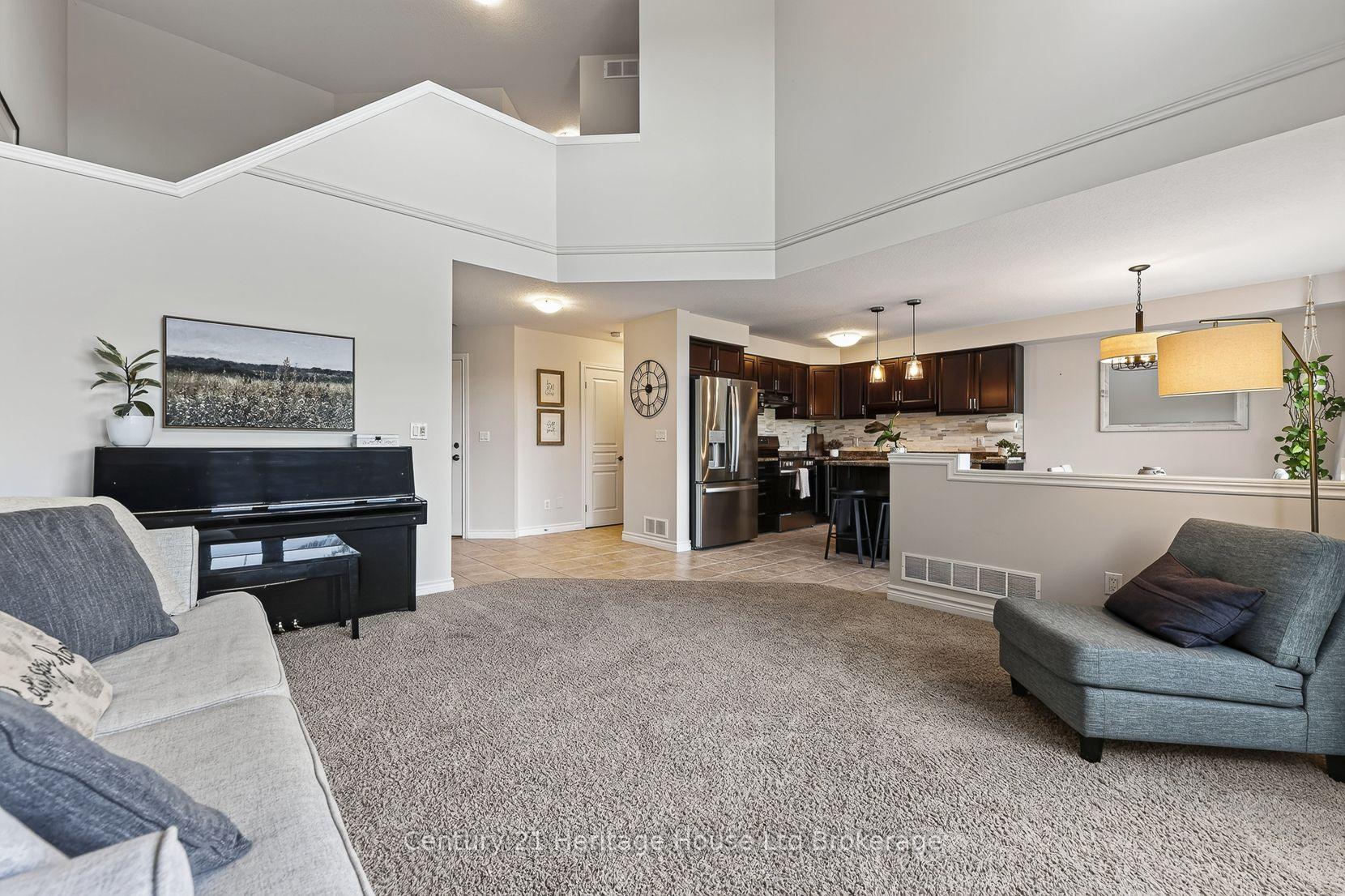Photo 9 of 783 Frontenac Crescent, Woodstock, Woodstock - South — HOMEH