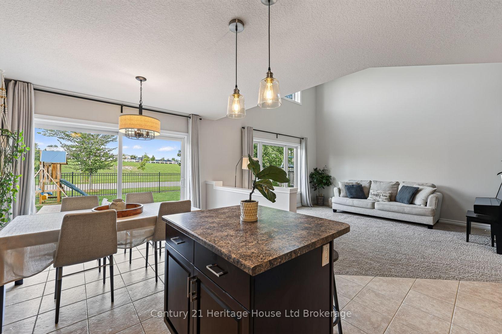Photo 16 of 783 Frontenac Crescent, Woodstock, Woodstock - South — HOMEH