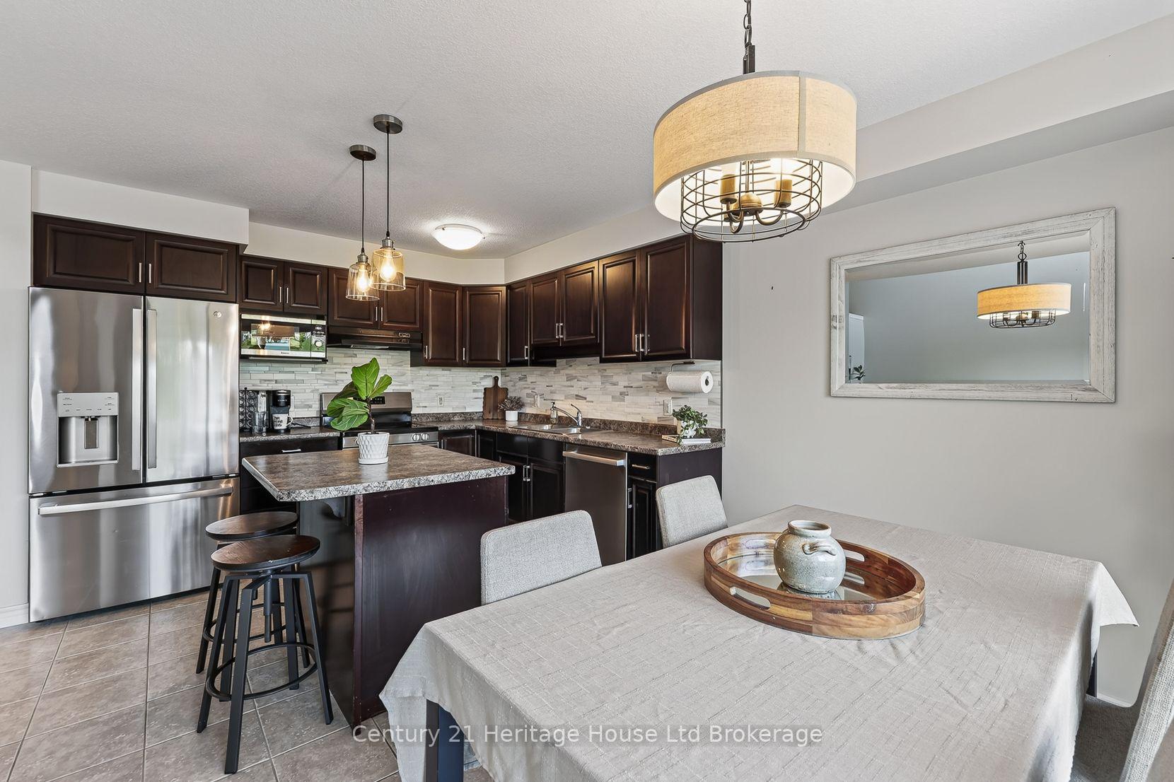 Photo 17 of 783 Frontenac Crescent, Woodstock, Woodstock - South — HOMEH