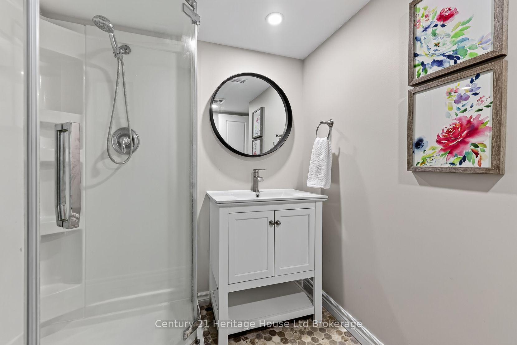 Photo 35 of 783 Frontenac Crescent, Woodstock, Woodstock - South — HOMEH