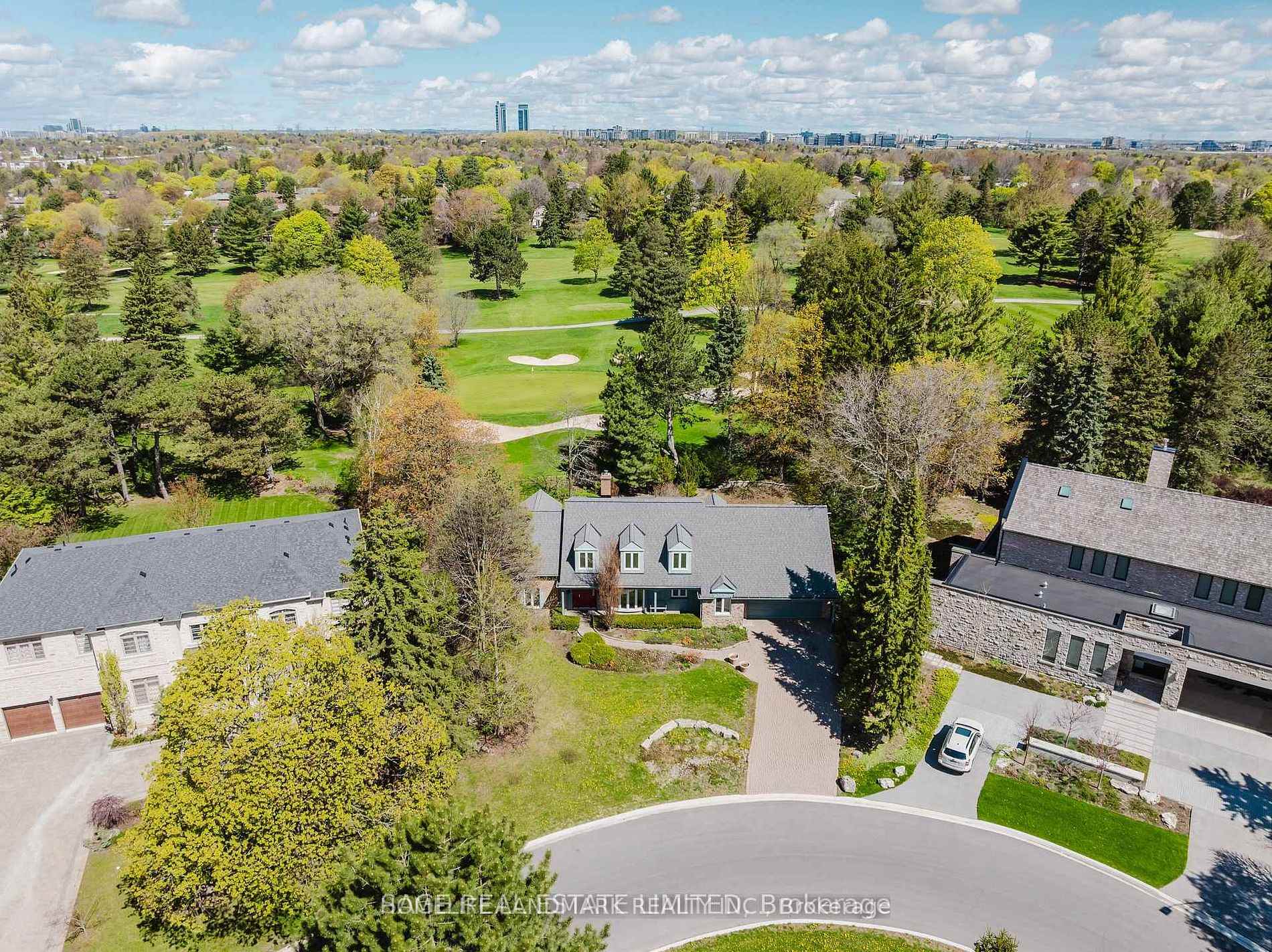 Photo 2 of 69 Fairway Heights Drive, Markham, Bayview Fairway-Bayview Country Club Estates — HOMEH