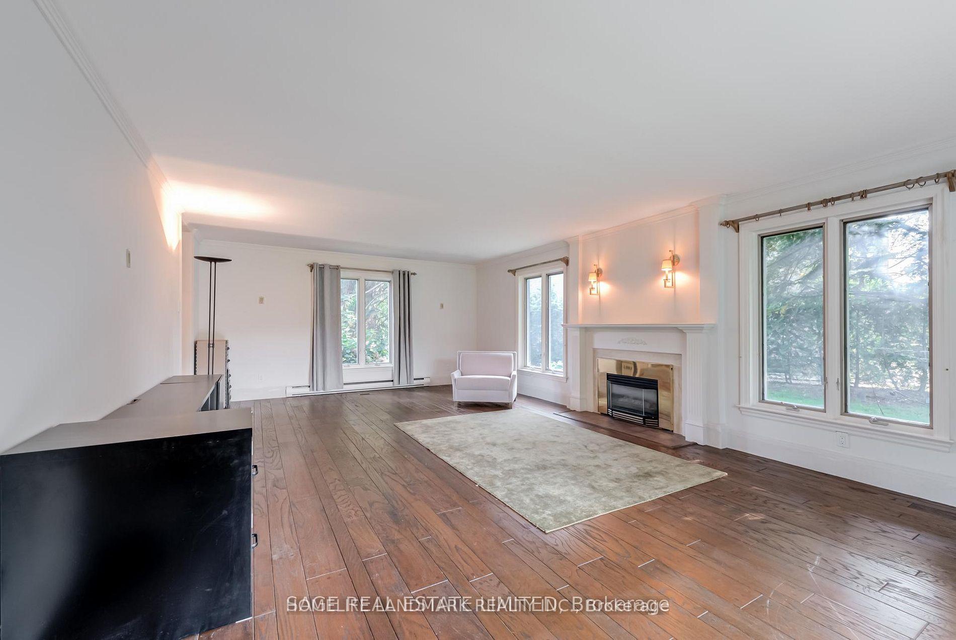 Photo 4 of 69 Fairway Heights Drive, Markham, Bayview Fairway-Bayview Country Club Estates — HOMEH