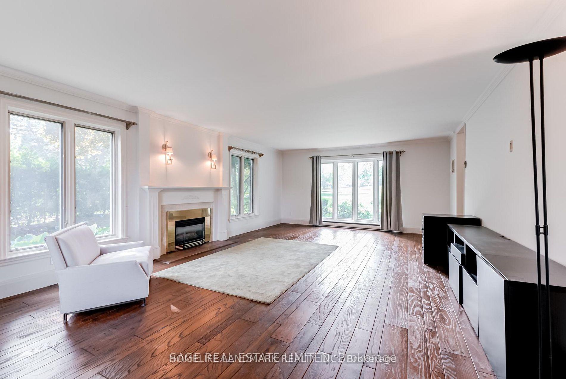 Photo 5 of 69 Fairway Heights Drive, Markham, Bayview Fairway-Bayview Country Club Estates — HOMEH