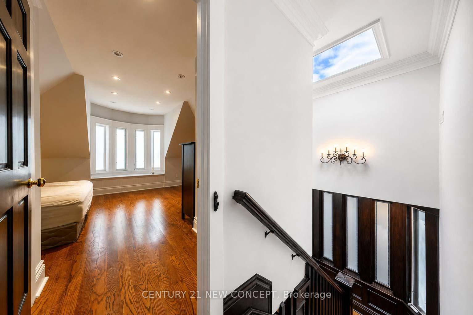 Photo 21 of 42 Bellefair Avenue, Toronto, The Beaches — HOMEH