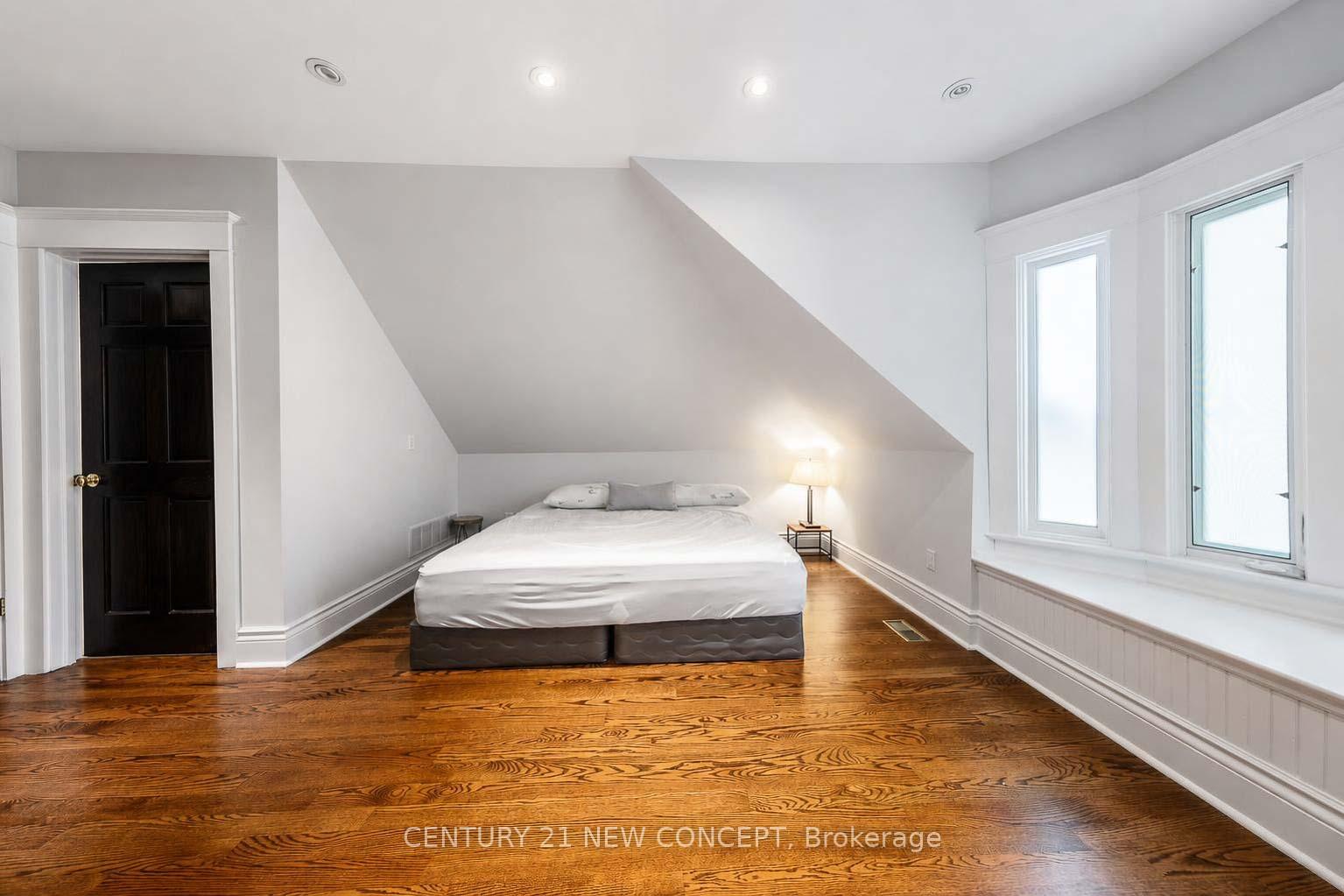 Photo 22 of 42 Bellefair Avenue, Toronto, The Beaches — HOMEH