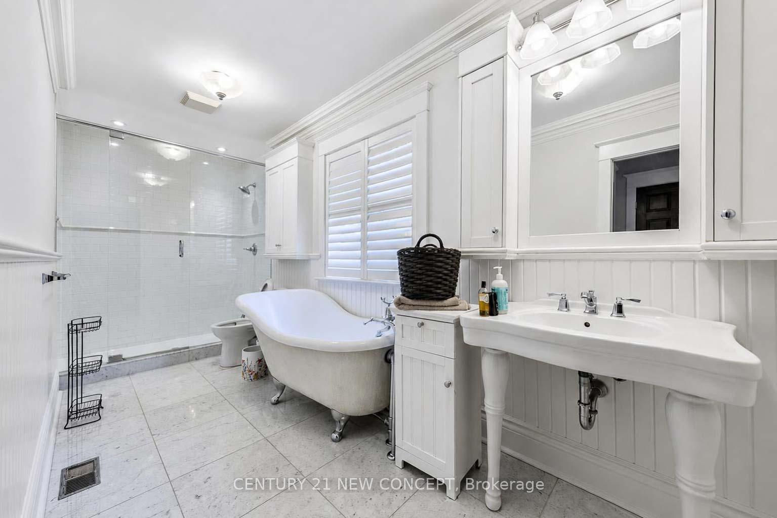 Photo 24 of 42 Bellefair Avenue, Toronto, The Beaches — HOMEH