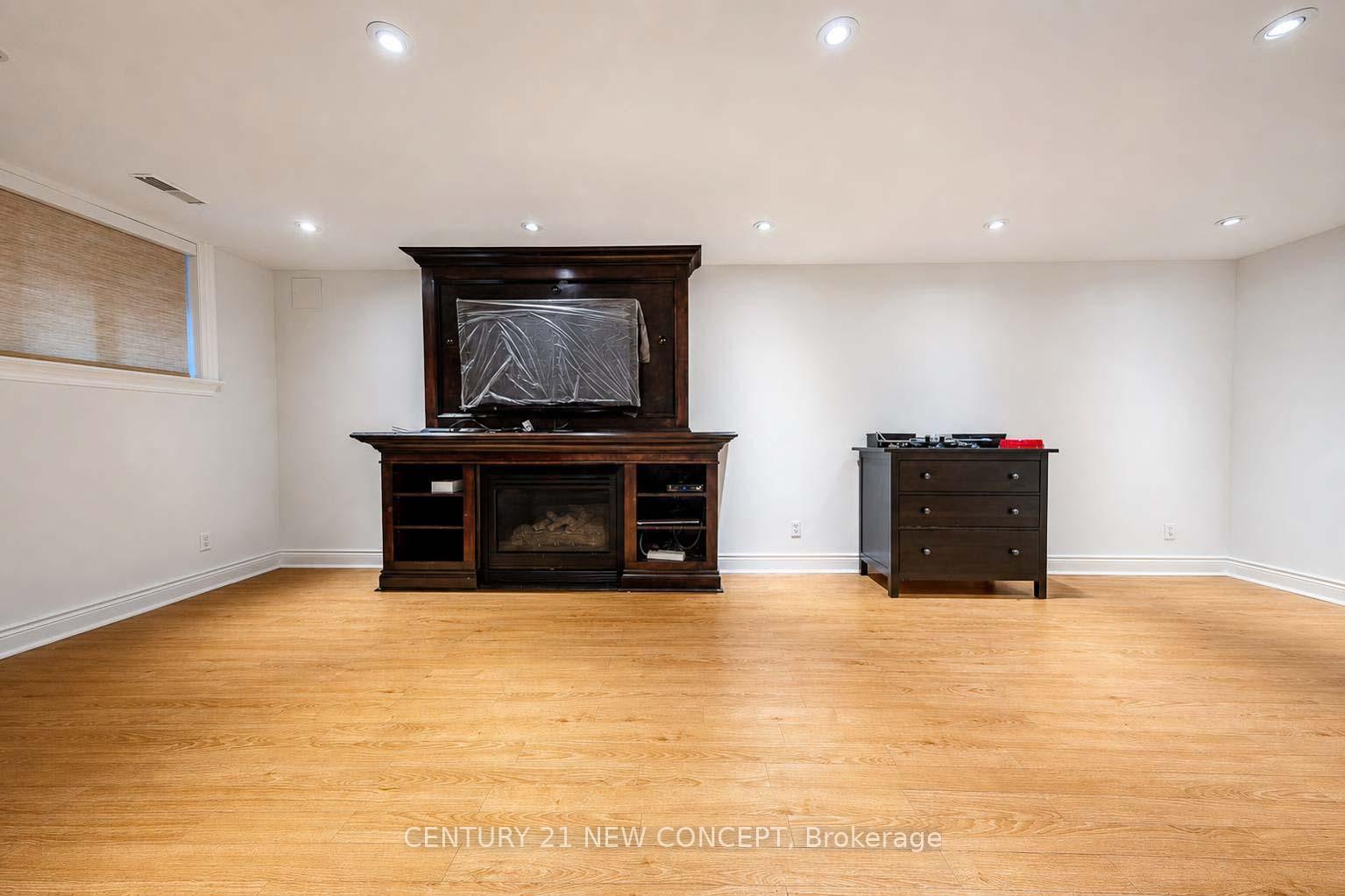 Photo 38 of 42 Bellefair Avenue, Toronto, The Beaches — HOMEH