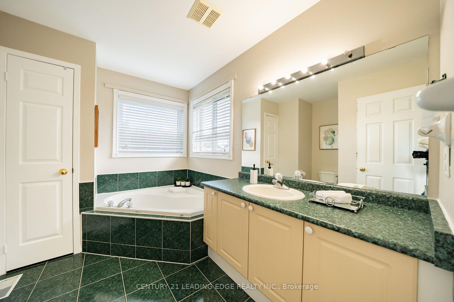 Photo 28 of 1595 Deerhurst Court, Pickering, Highbush — HOMEH