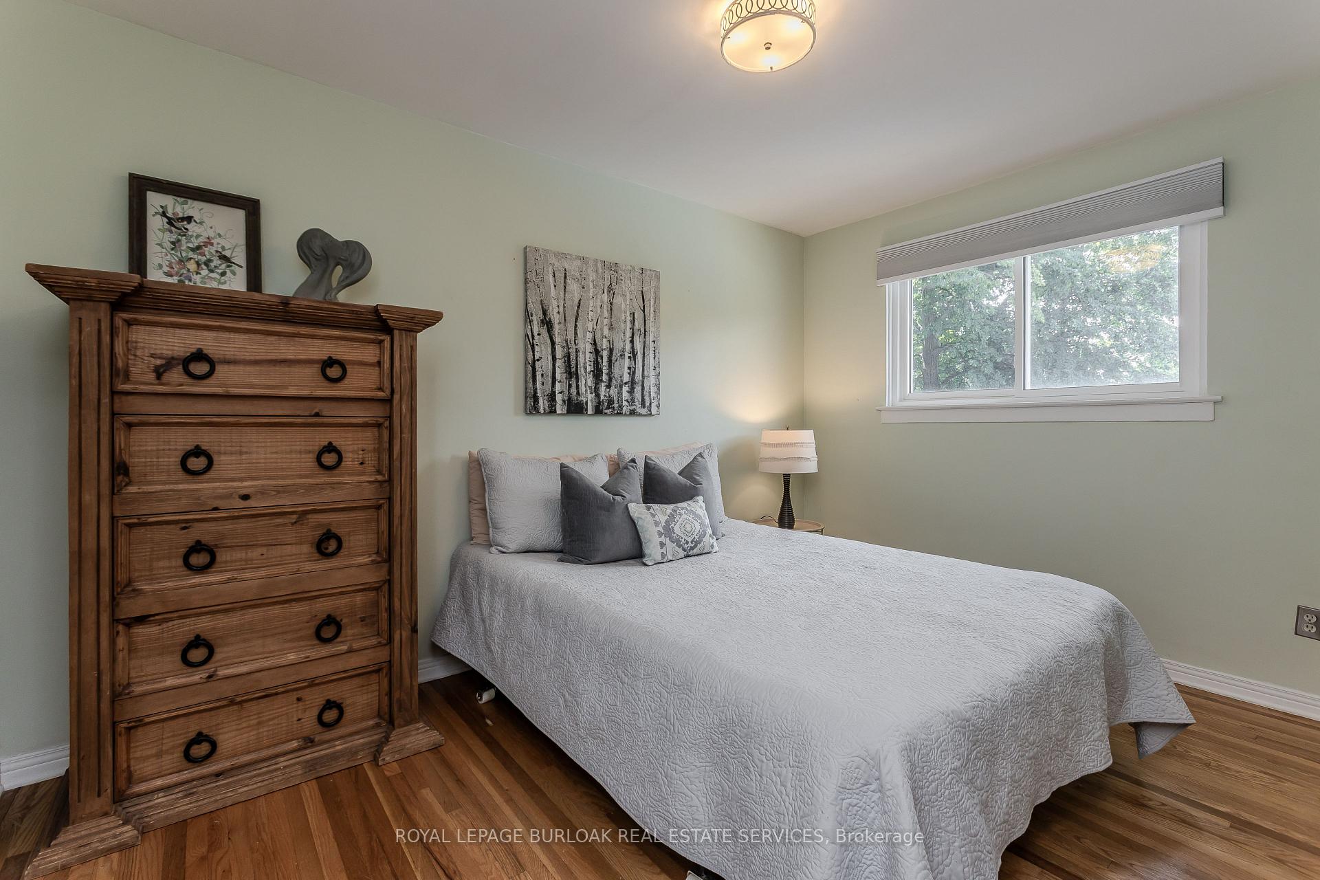Photo 16 of 2124 Sandringham Drive, Burlington, Mountainside — HOMEH