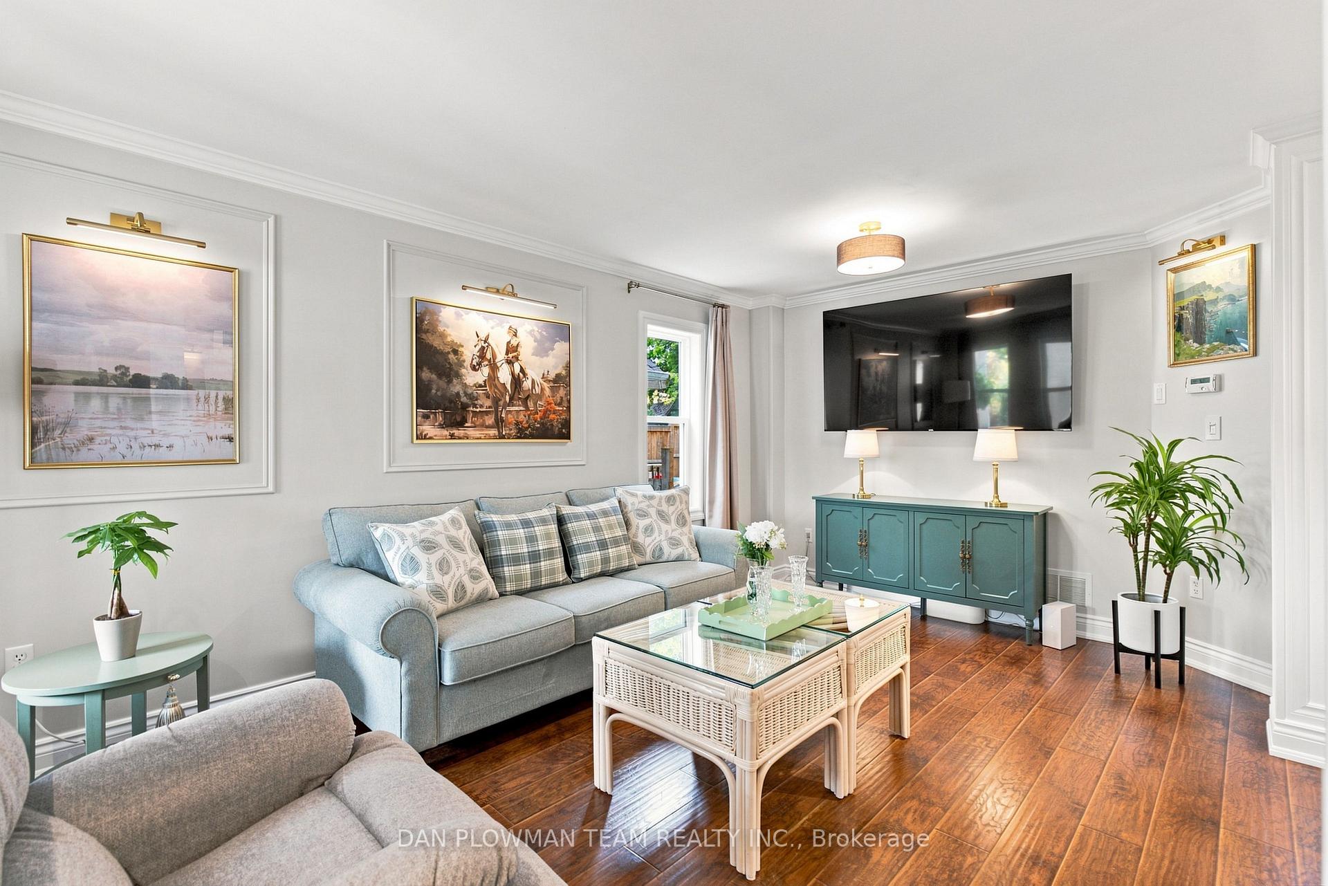 Photo 4 of 52 Wells Crescent, Whitby, Brooklin — HOMEH