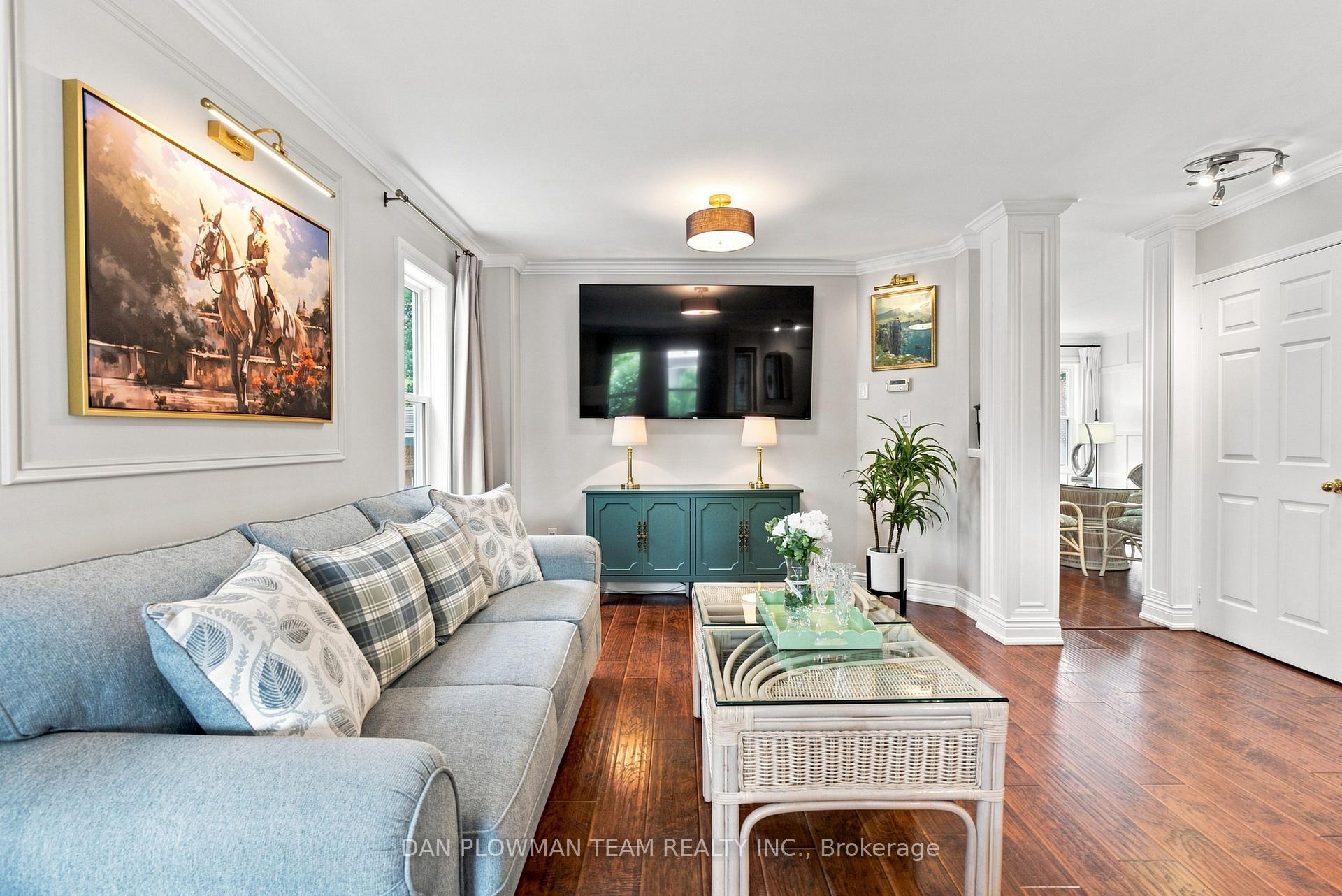 Photo 6 of 52 Wells Crescent, Whitby, Brooklin — HOMEH