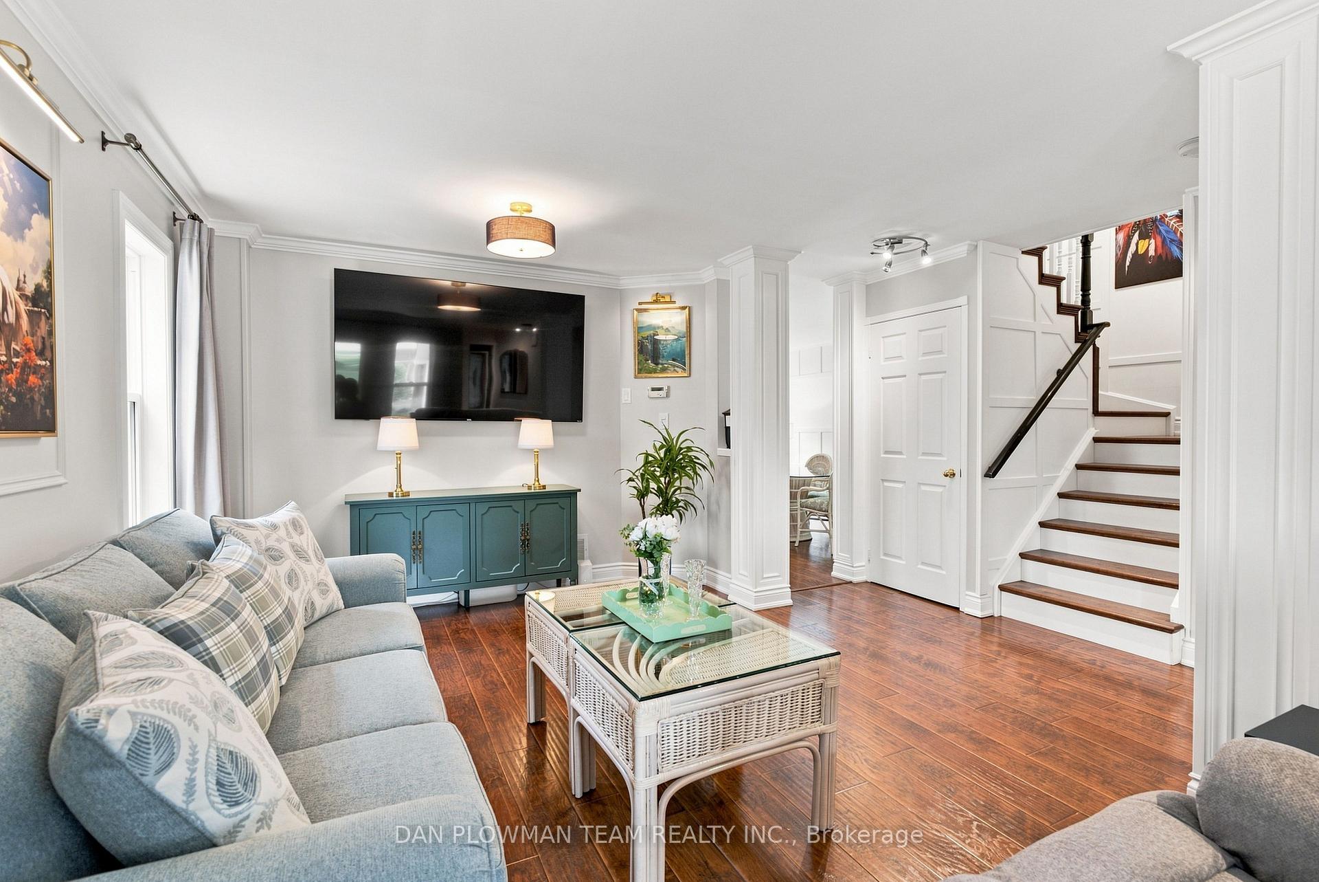 Photo 7 of 52 Wells Crescent, Whitby, Brooklin — HOMEH