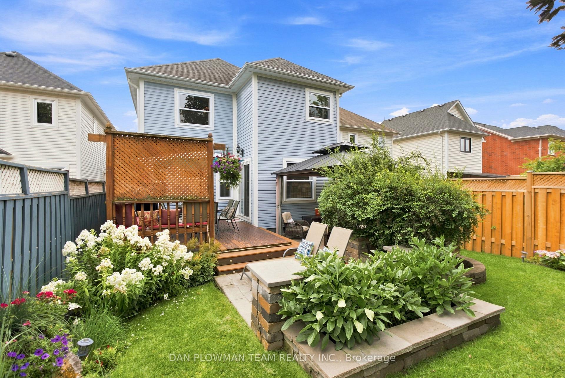 Photo 40 of 52 Wells Crescent, Whitby, Brooklin — HOMEH