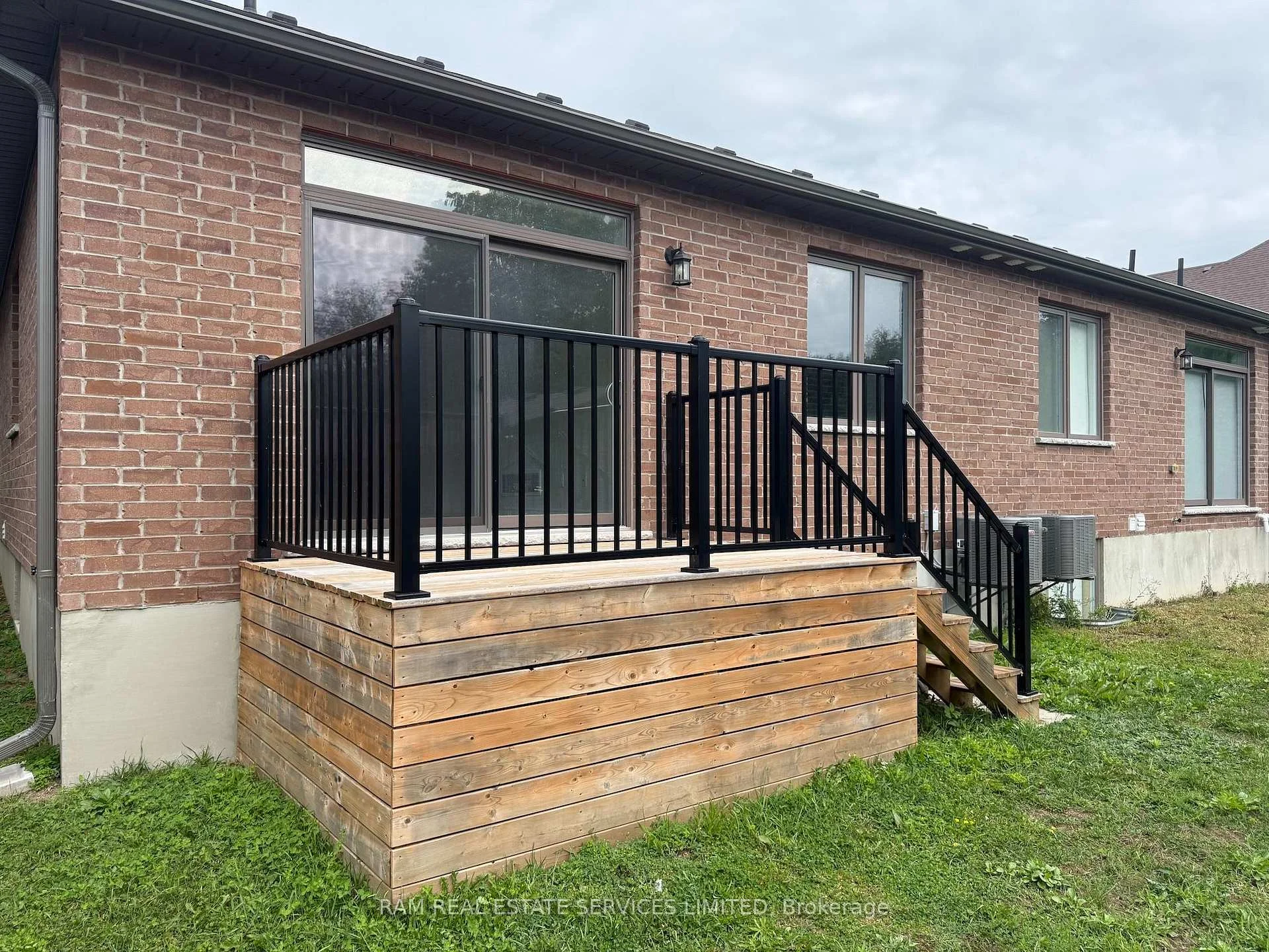 Photo 9 of 981 wright Drive, Midland — HOMEH