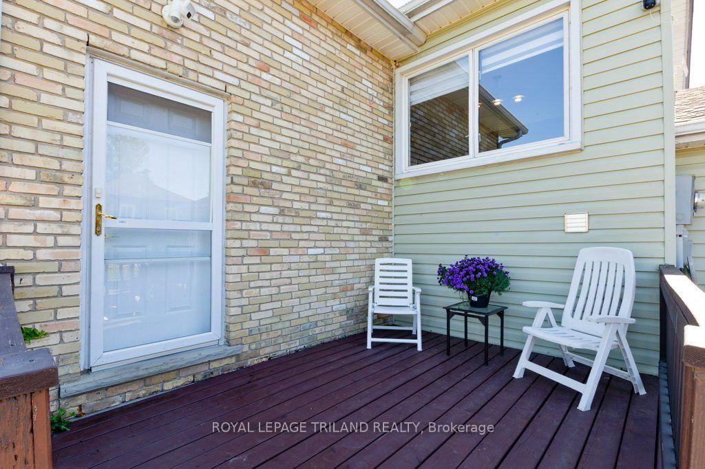 Photo 3 of 6545 Jubilee Drive, Southwest Middlesex, Middlemiss — HOMEH
