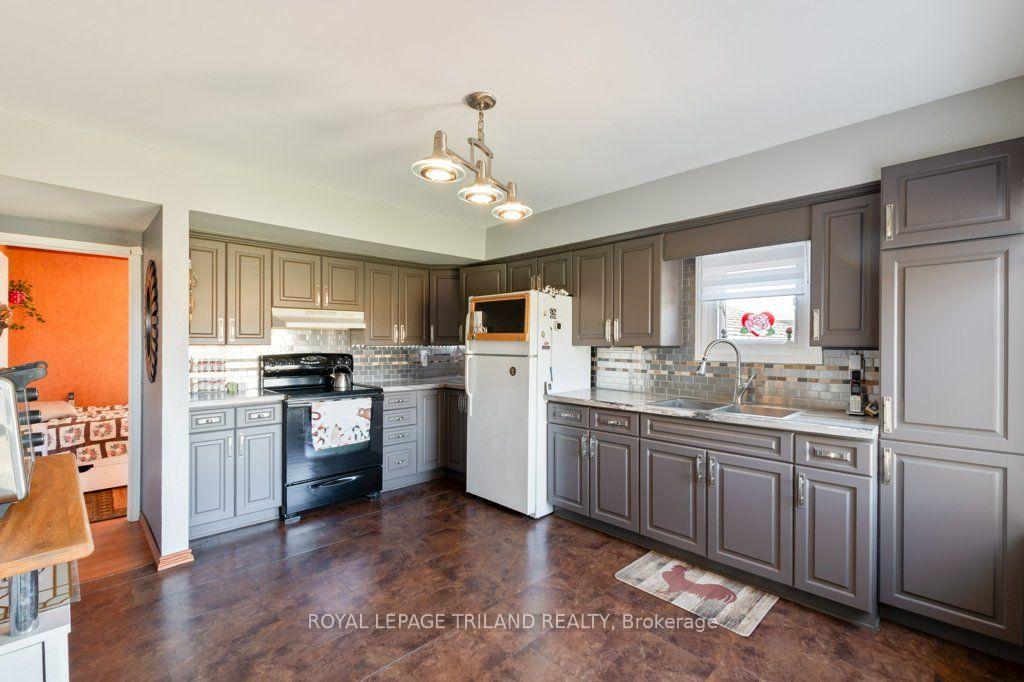 Photo 7 of 6545 Jubilee Drive, Southwest Middlesex, Middlemiss — HOMEH