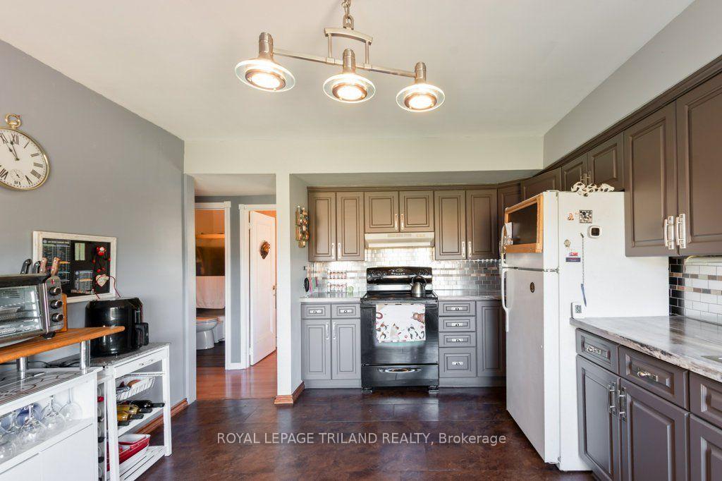 Photo 9 of 6545 Jubilee Drive, Southwest Middlesex, Middlemiss — HOMEH
