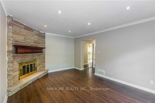 Photo 9 of 34 Hagerman Boulevard, Markham, Unionville — HOMEH