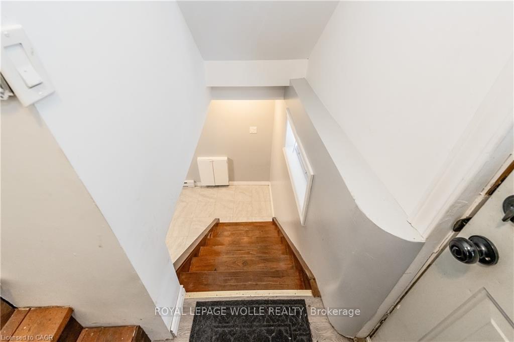 Photo 5 of Unit Lower, 275 Main Street, Cambridge, East Galt — HOMEH