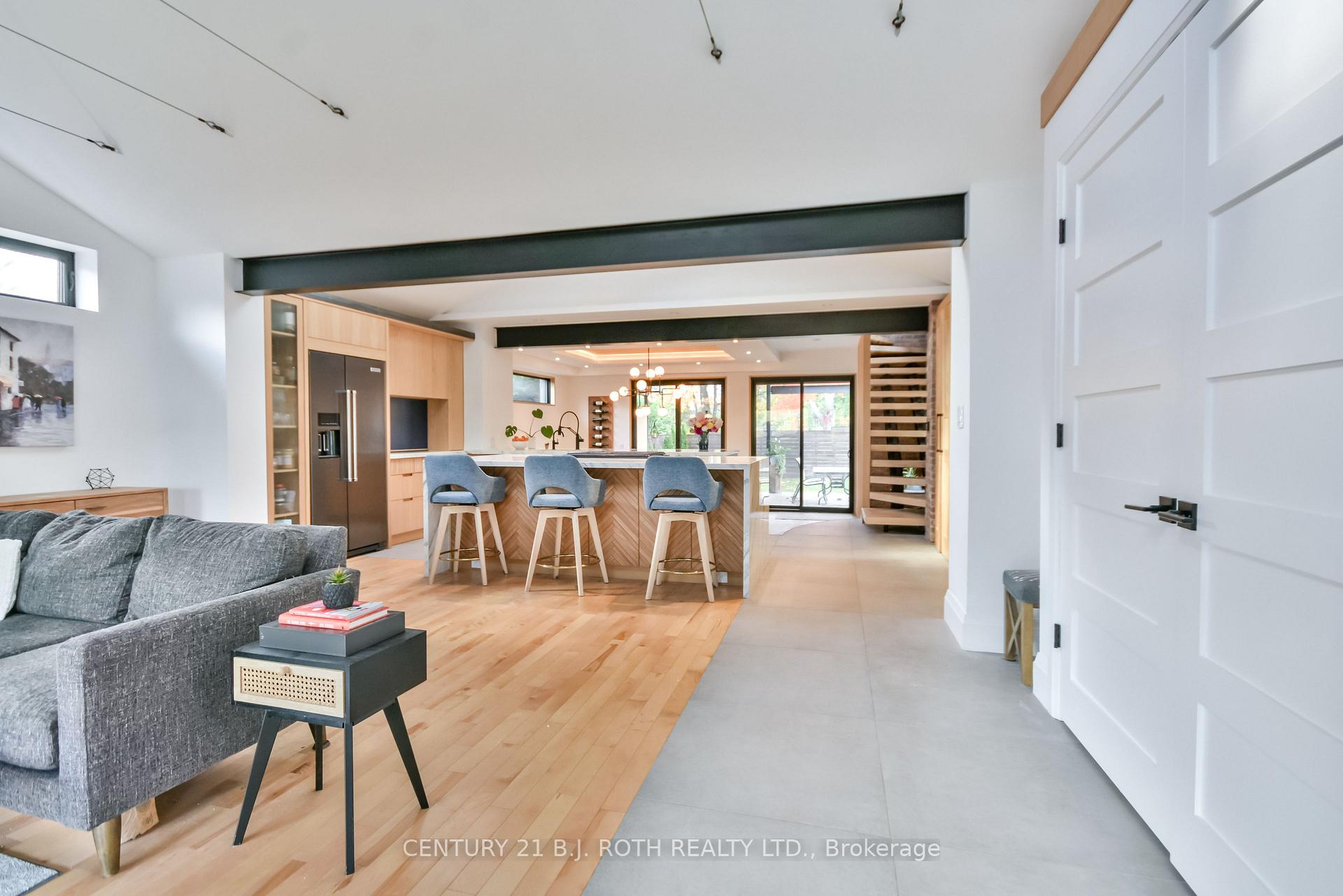 Photo 7 of 20 Weldon Street, Barrie, Codrington — HOMEH