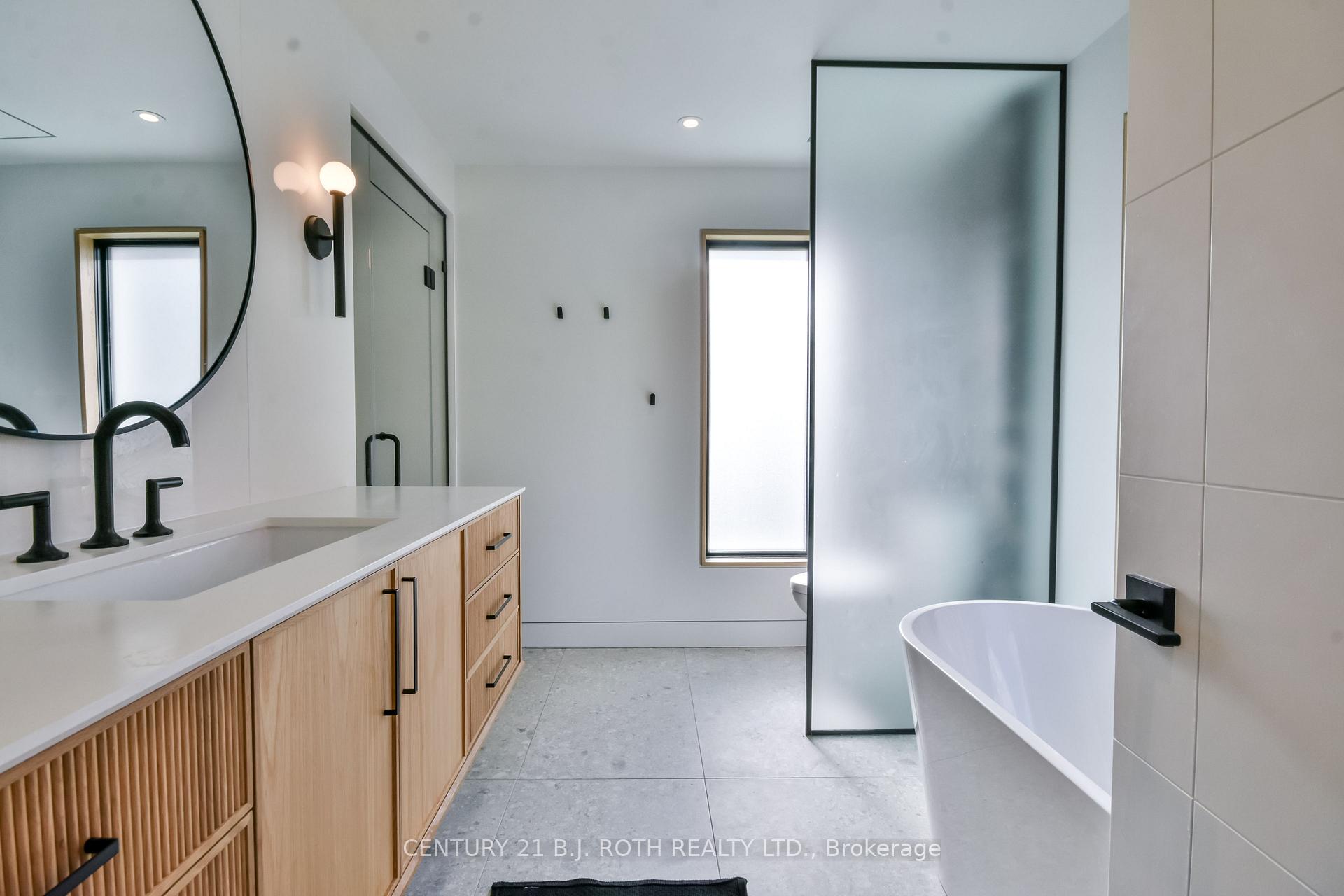 Photo 18 of 20 Weldon Street, Barrie, Codrington — HOMEH
