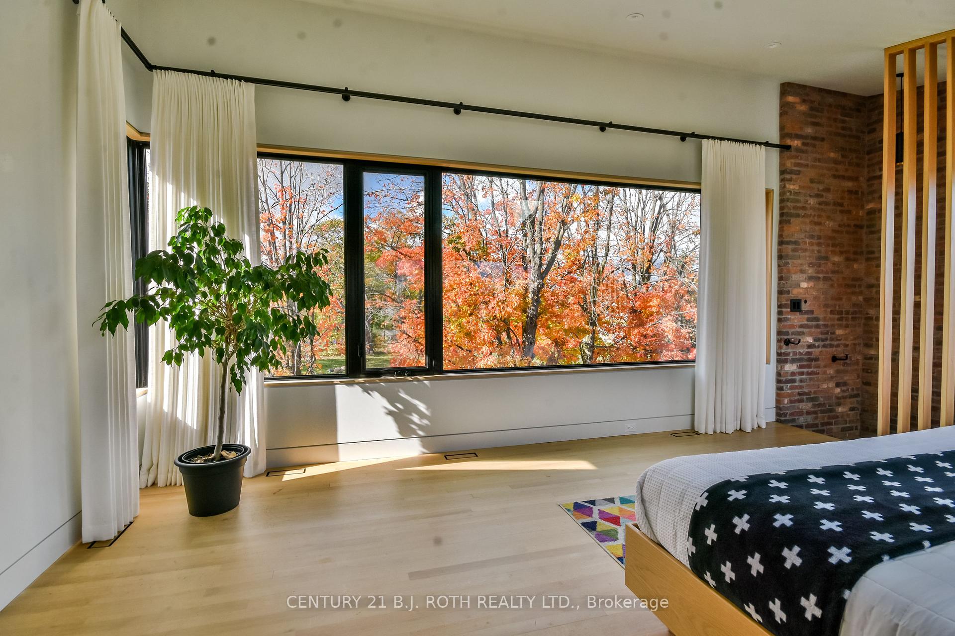 Photo 23 of 20 Weldon Street, Barrie, Codrington — HOMEH