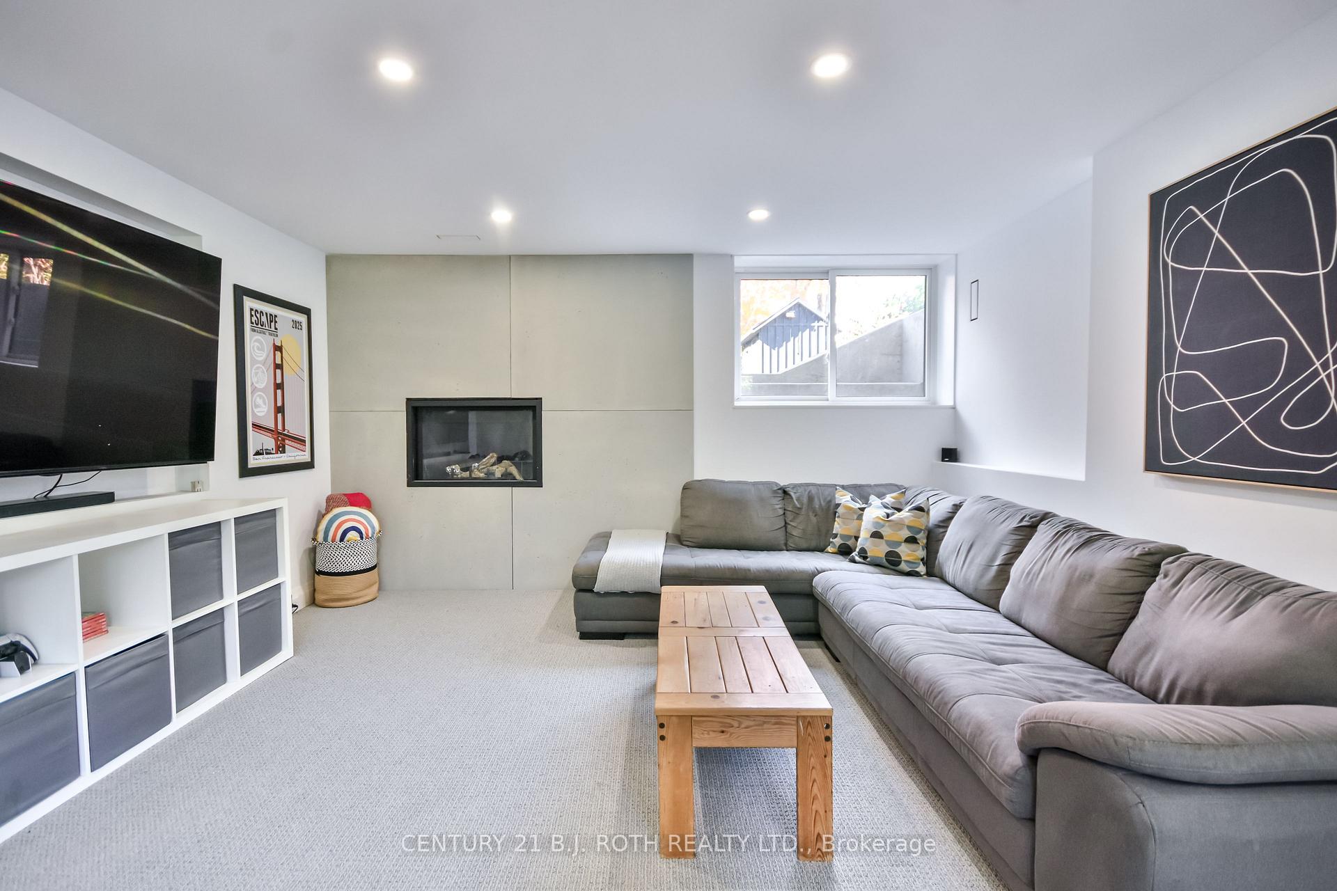 Photo 34 of 20 Weldon Street, Barrie, Codrington — HOMEH