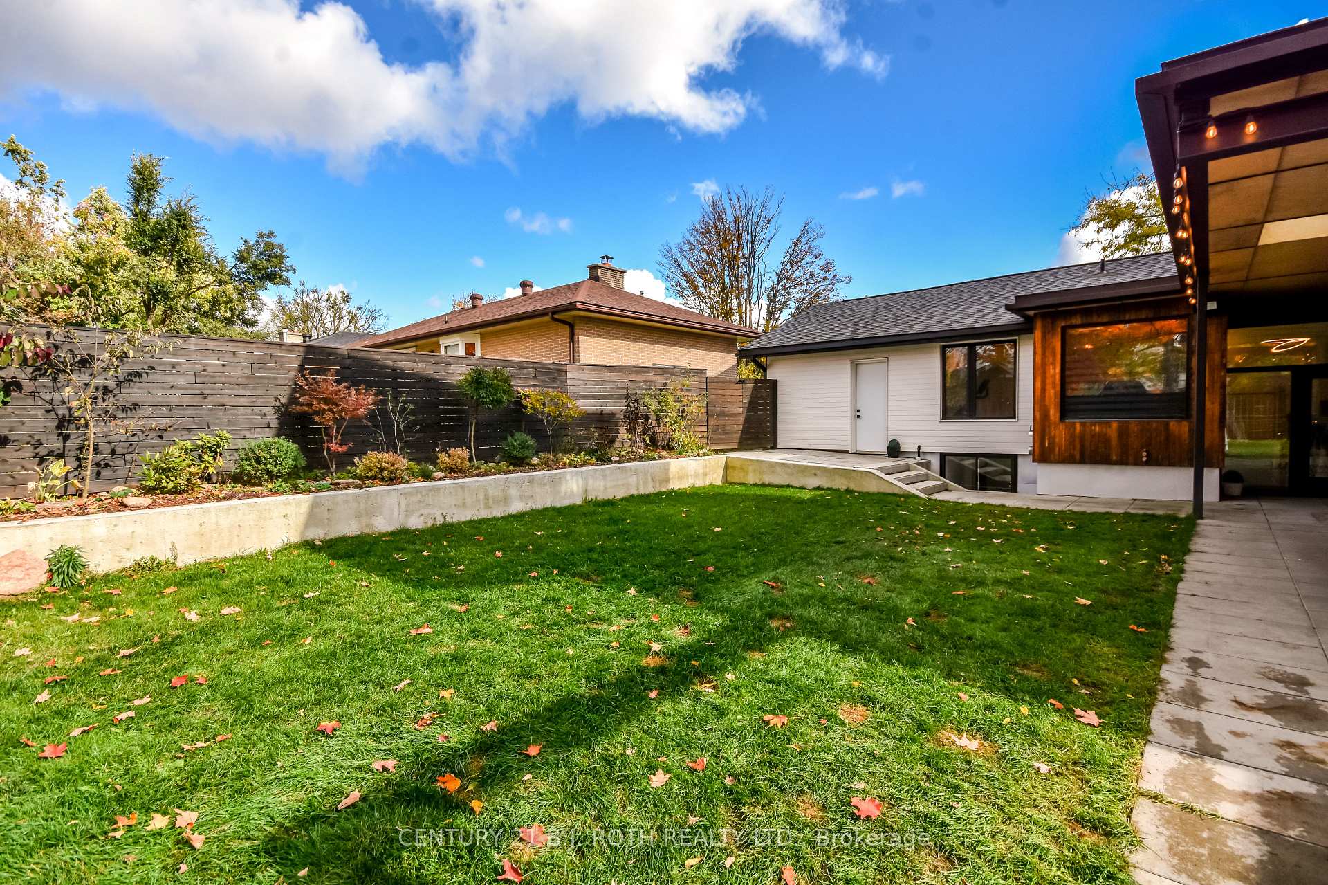 Photo 43 of 20 Weldon Street, Barrie, Codrington — HOMEH
