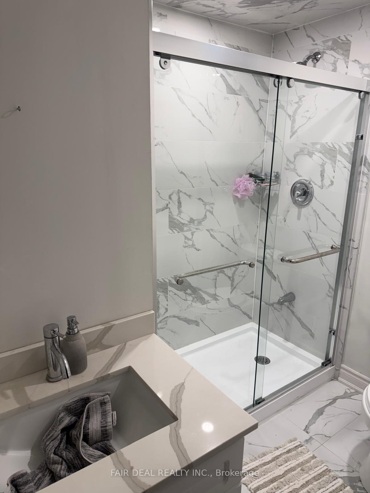 Photo 10 of 5444 Countryside Drive, Brampton, Highway 427 — HOMEH