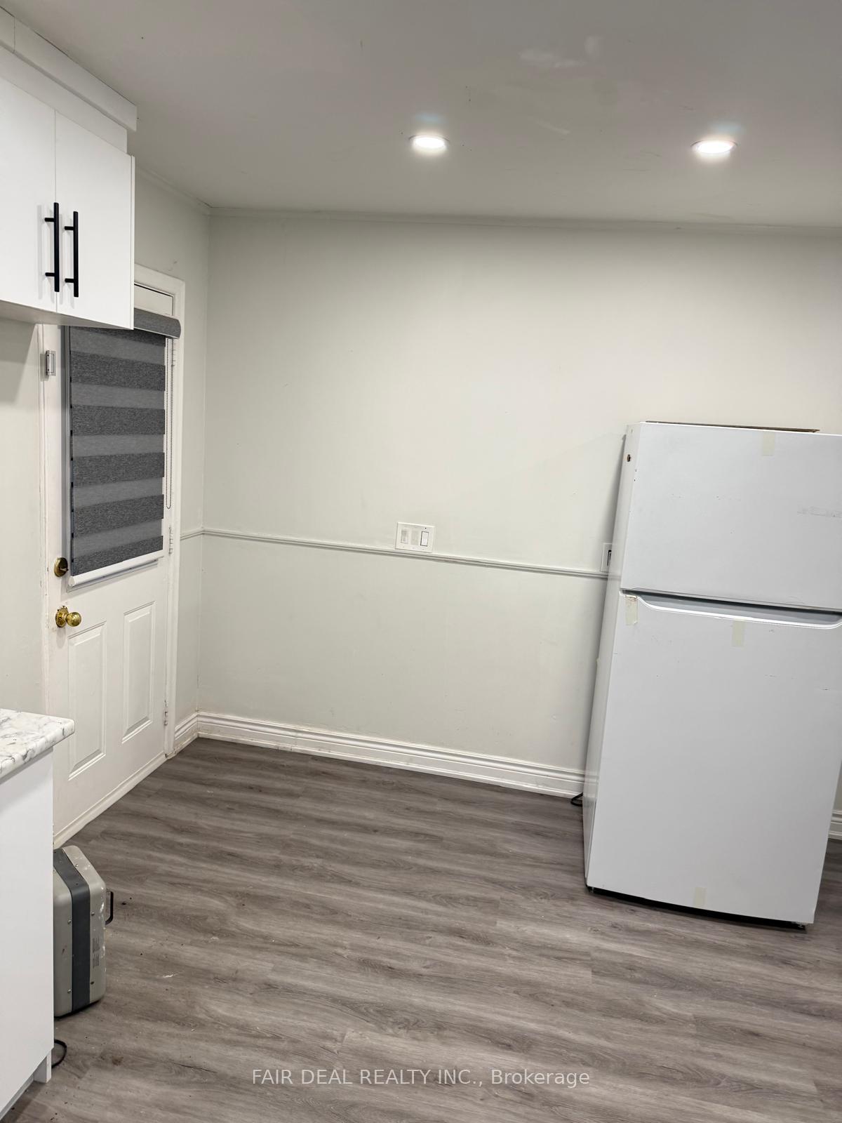 Photo 12 of 5444 Countryside Drive, Brampton, Highway 427 — HOMEH