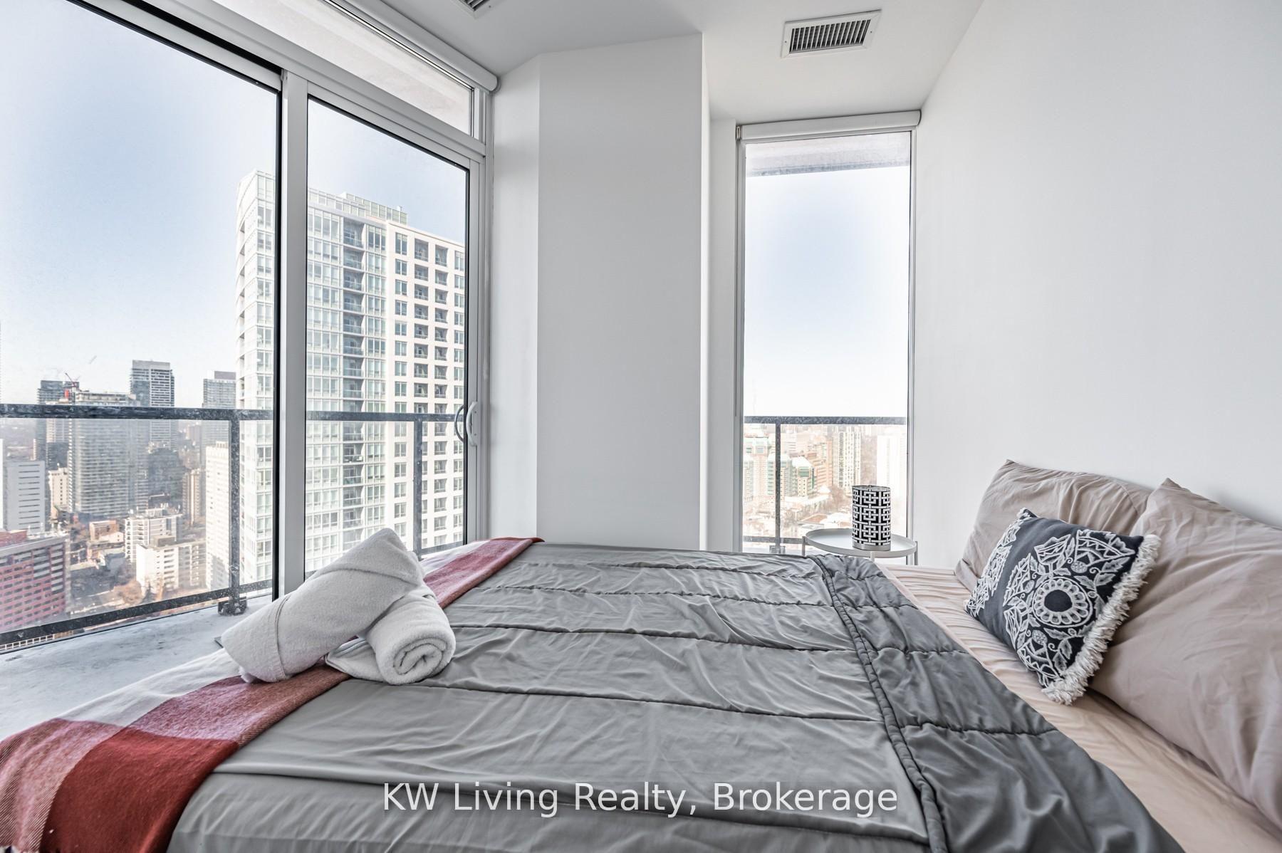 Photo 5 of Unit 1909, 159 Wellesley Street E, Toronto, Cabbagetown-South St. James Town — HOMEH