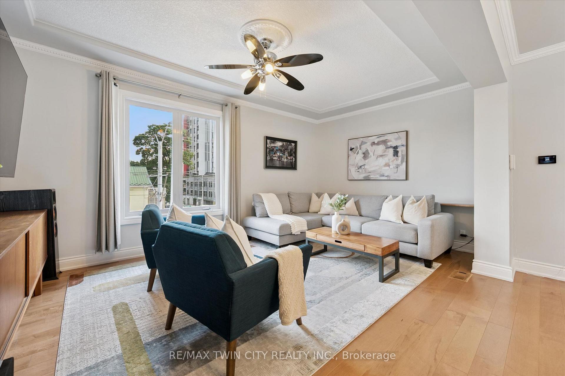 Photo 12 of 40 Madison Avenue S, Kitchener, King East — HOMEH