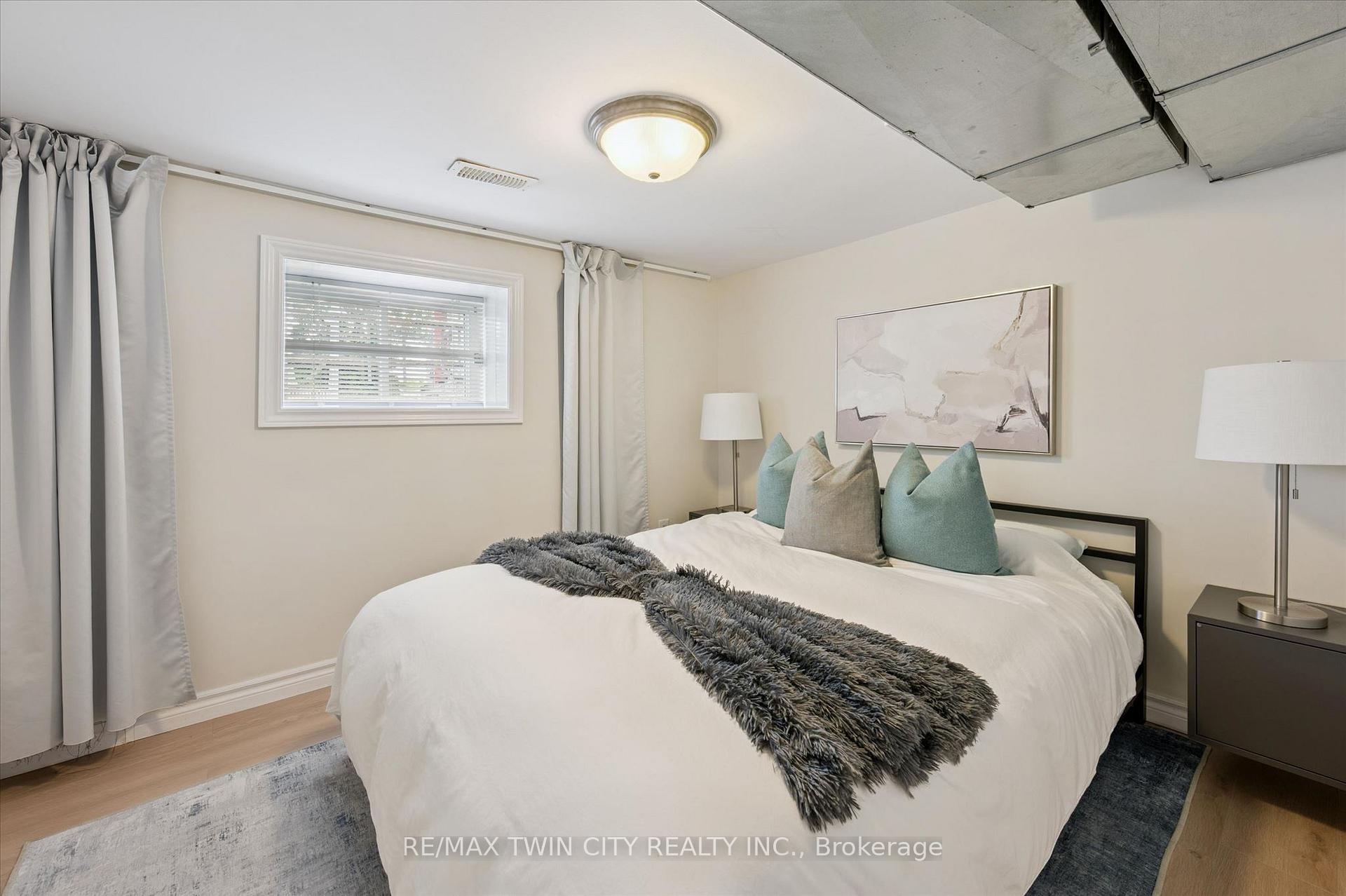 Photo 36 of 40 Madison Avenue S, Kitchener, King East — HOMEH
