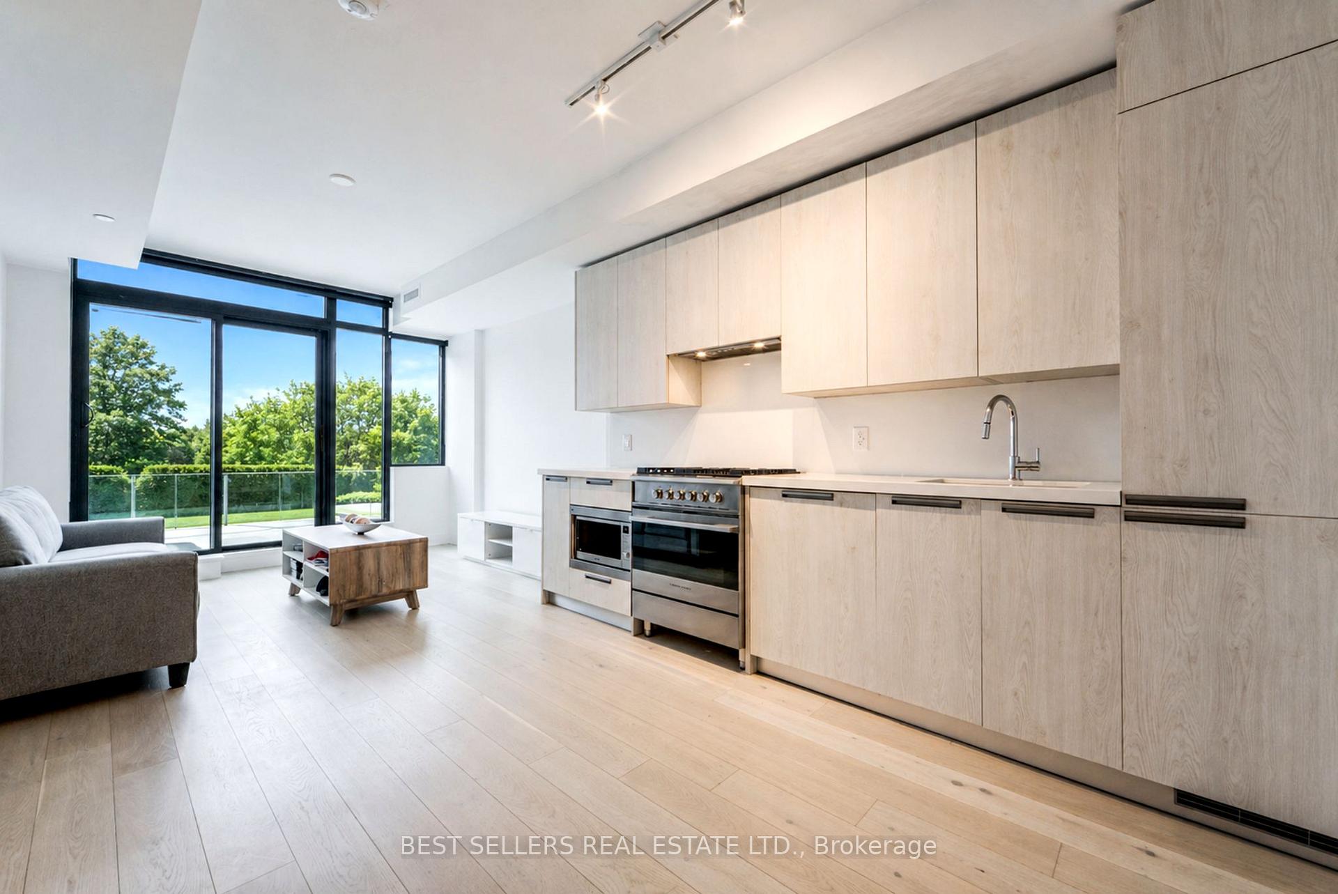 Photo 6 of Unit 611, 160 Kingsway Crescent, Etobicoke, Kingsway South — HOMEH