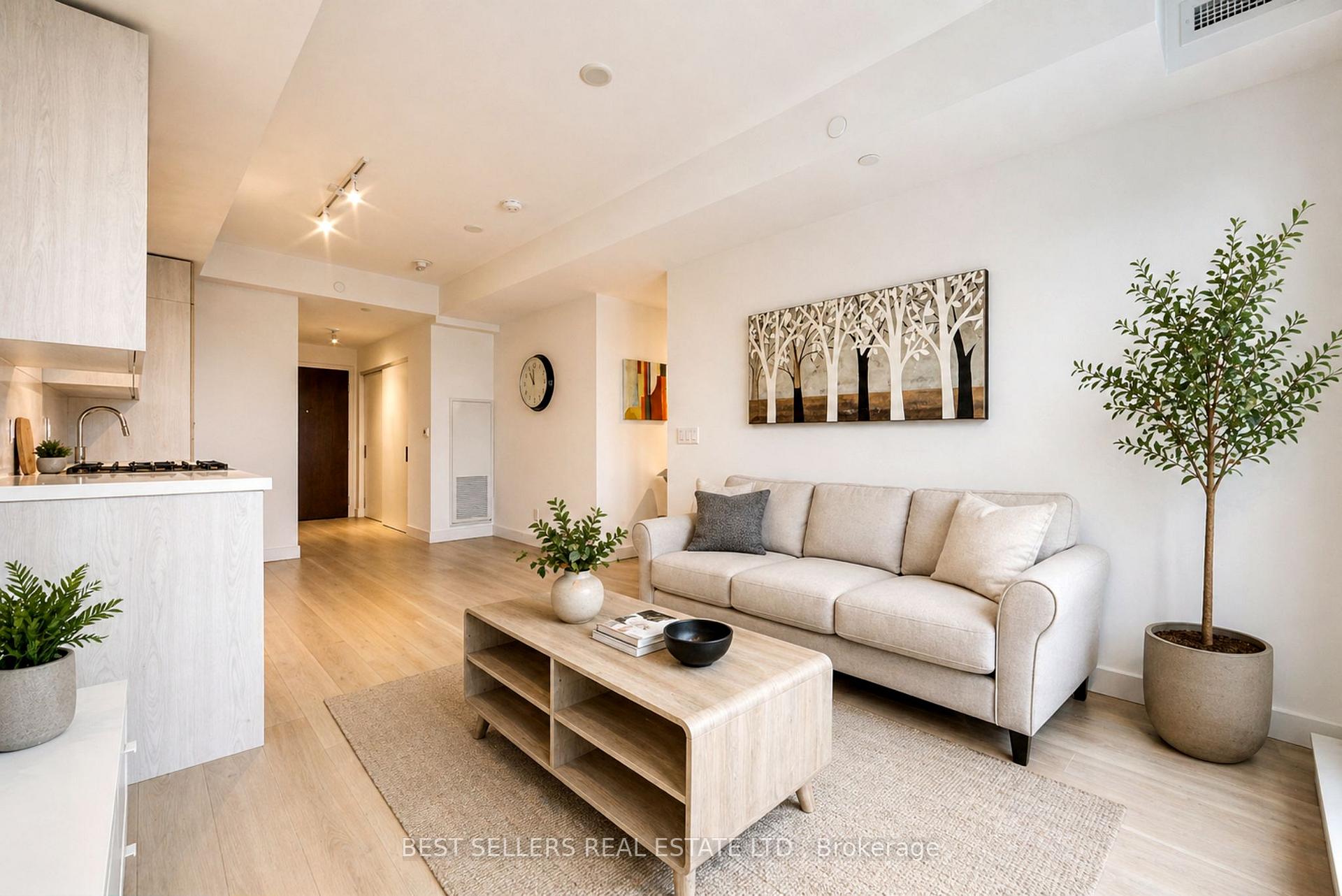 Photo 7 of Unit 611, 160 Kingsway Crescent, Etobicoke, Kingsway South — HOMEH