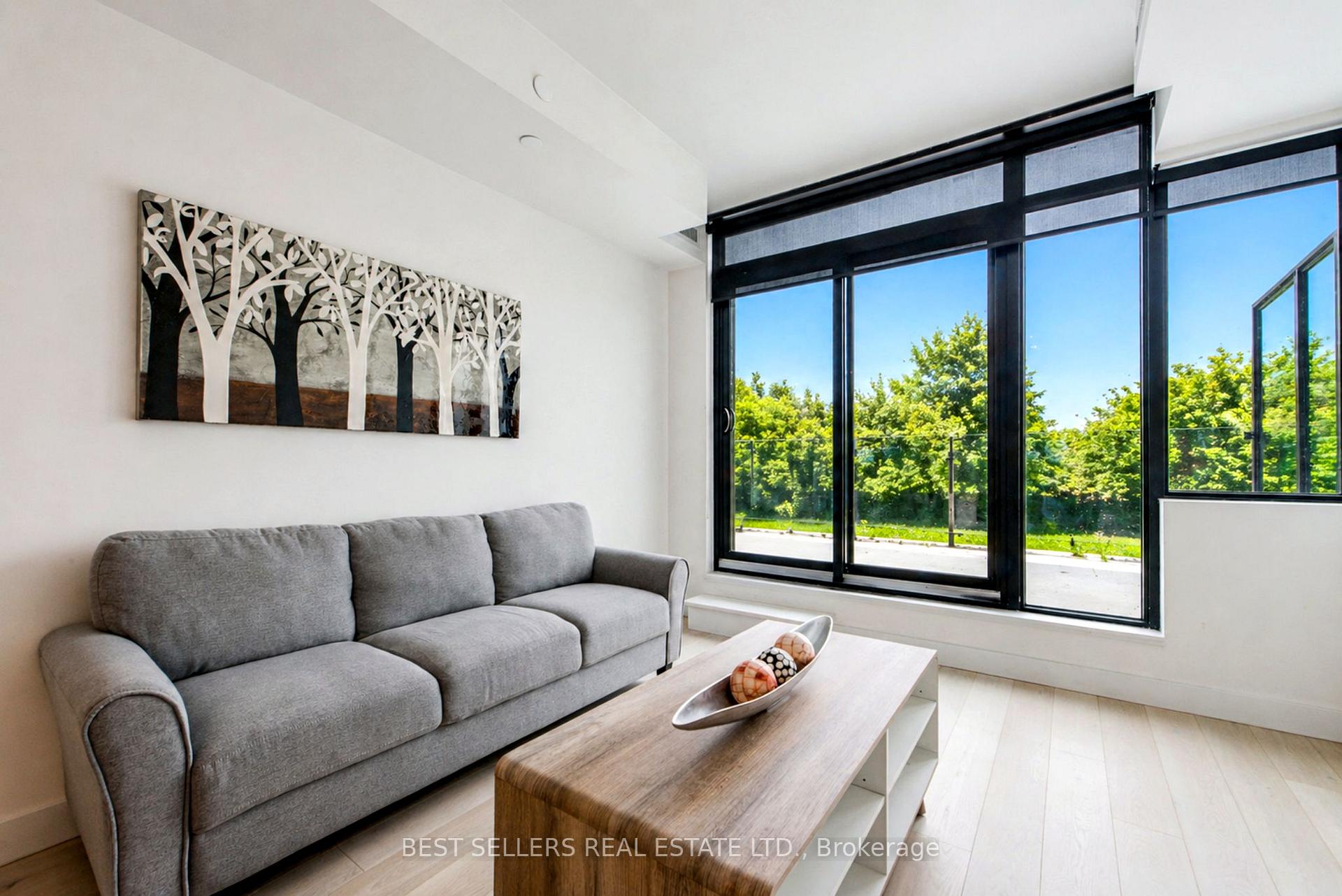 Photo 8 of Unit 611, 160 Kingsway Crescent, Etobicoke, Kingsway South — HOMEH