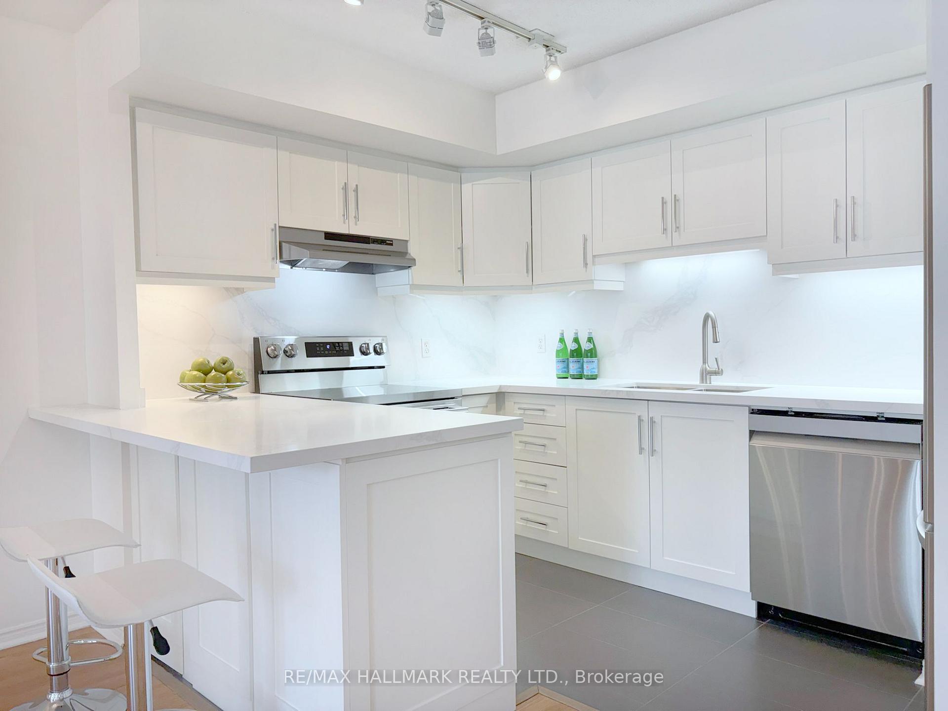 Photo 21 of Unit 3206, 25 The Esplanade, Toronto, Waterfront Communities — HOMEH